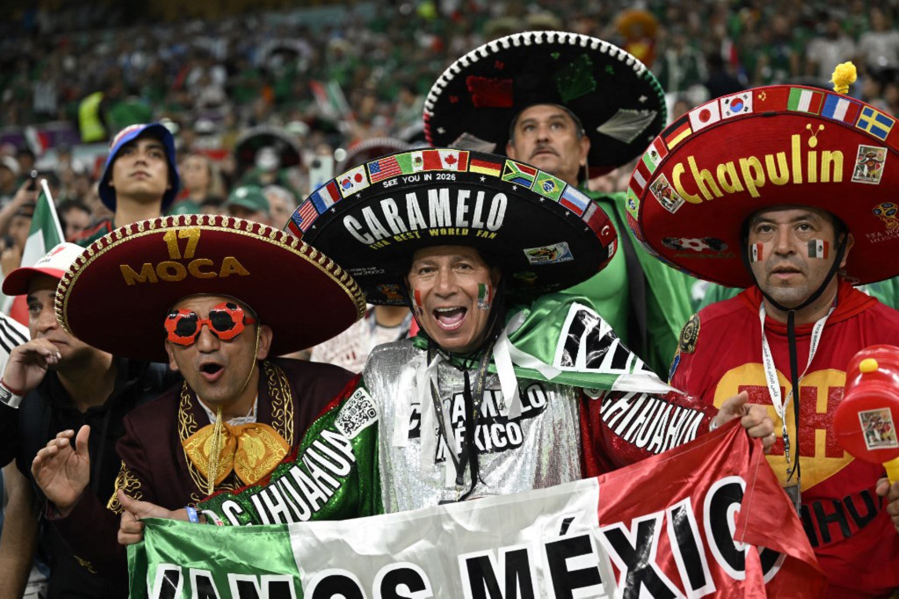 Fanáticos de México asisten al partido de fútbol del Grupo C de la Copa Mundial Catar 2022. Foto: AFP