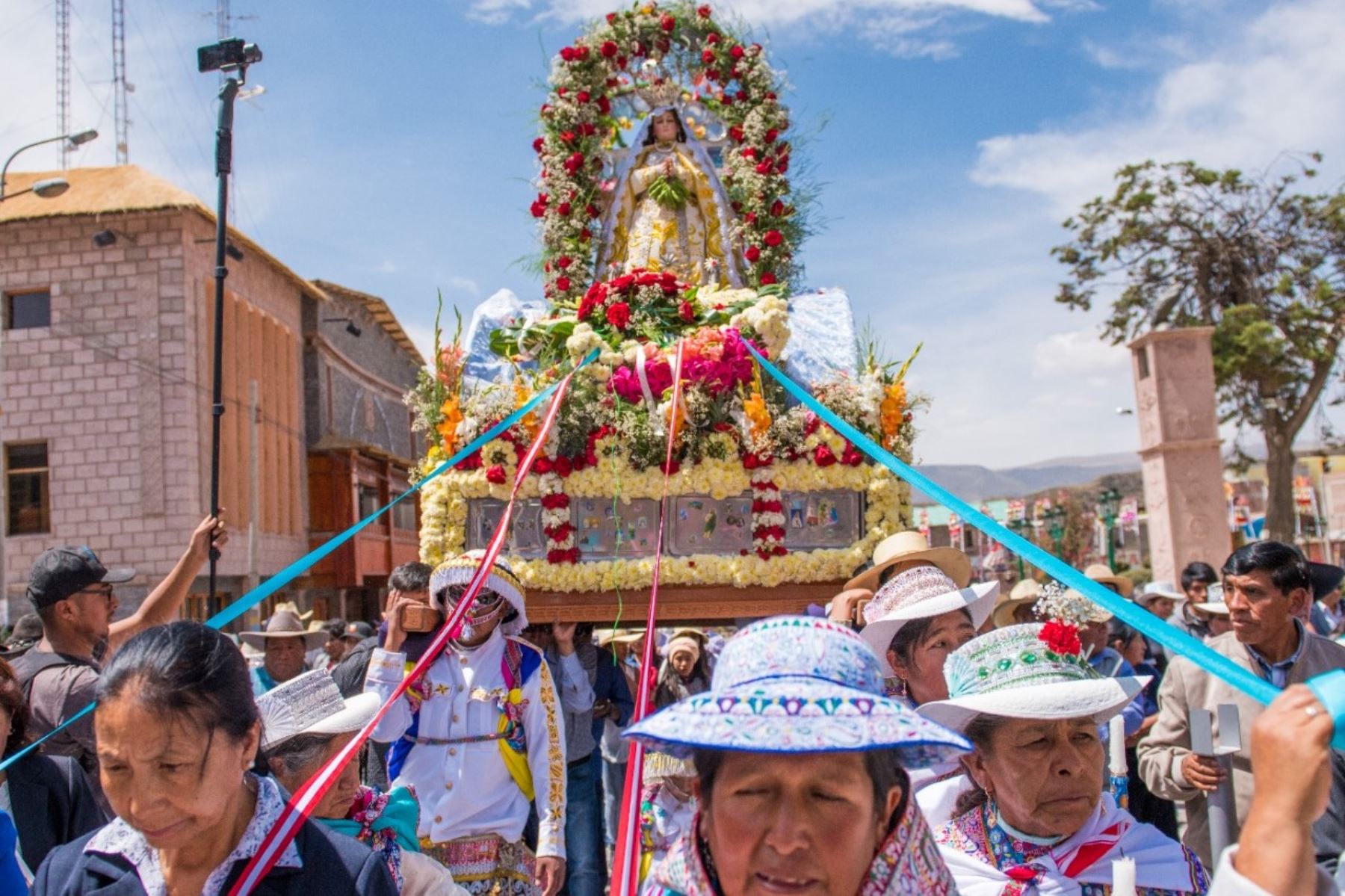 La fiesta de la Virgen de la Inmaculada Concepción es el evento más importante del valle del Colca y se celebra al ritmo del wititi. Foto: Ytúquéplanes