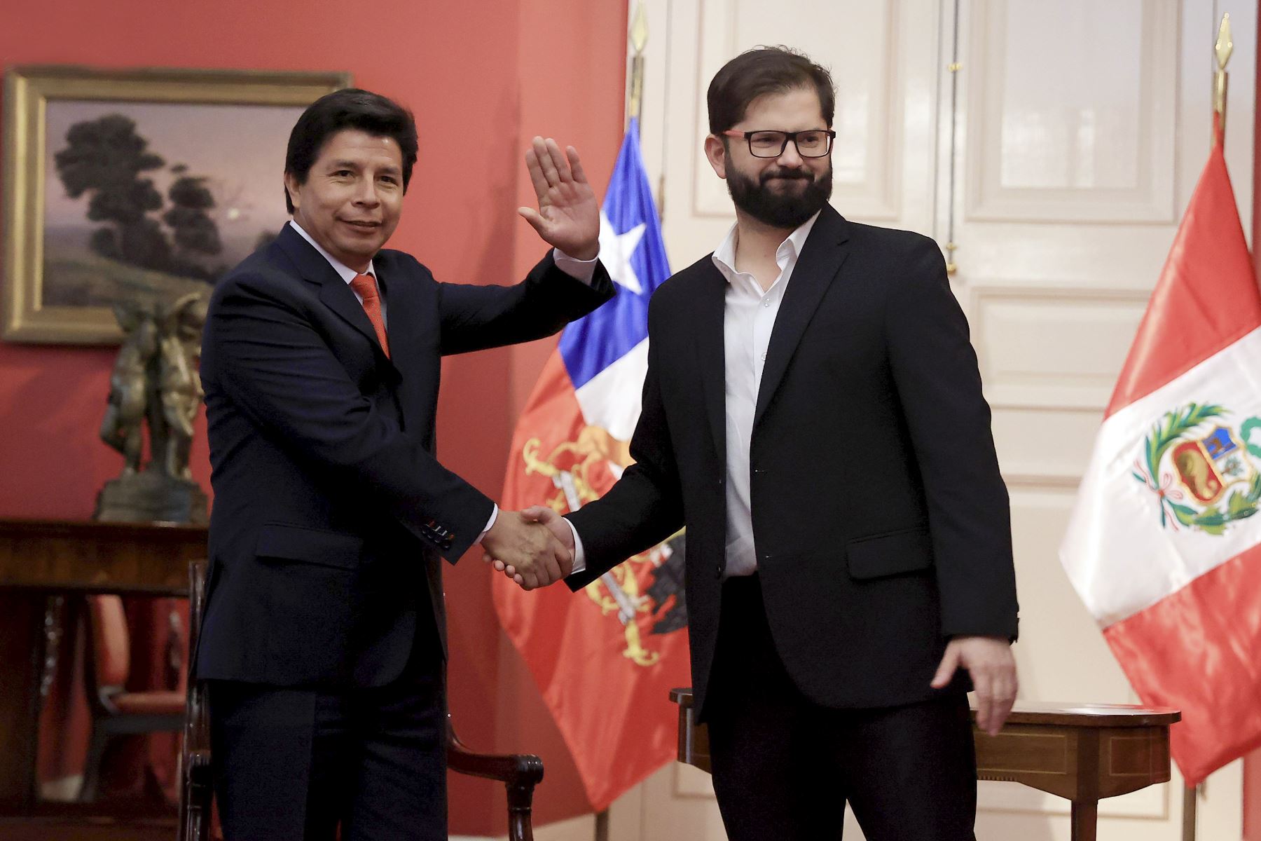 Presidente de la República, Pedro Castillo Terrones, sostiene reunión con el presidente de Chile, Gabriel Boric.

Foto: ANDINA/Prensa Presidencia