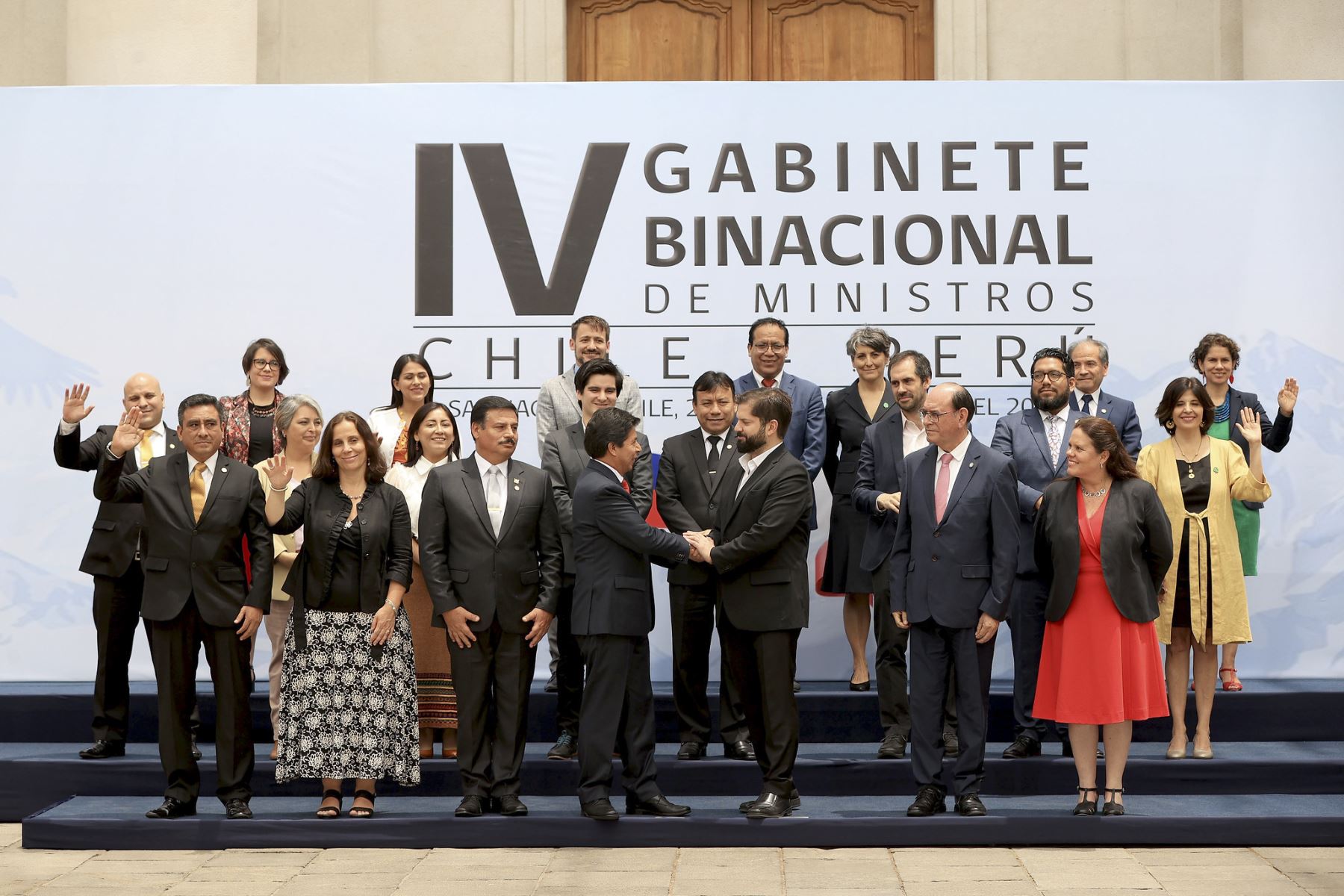 Presidentes Pedro Castillo y Gabriel Boric brindan declaración conjunta y participan fotografía oficial del Encuentro Presidencial y IV Gabinete Binacional Perú-Chile.

Foto:ANDINA/Presidencia