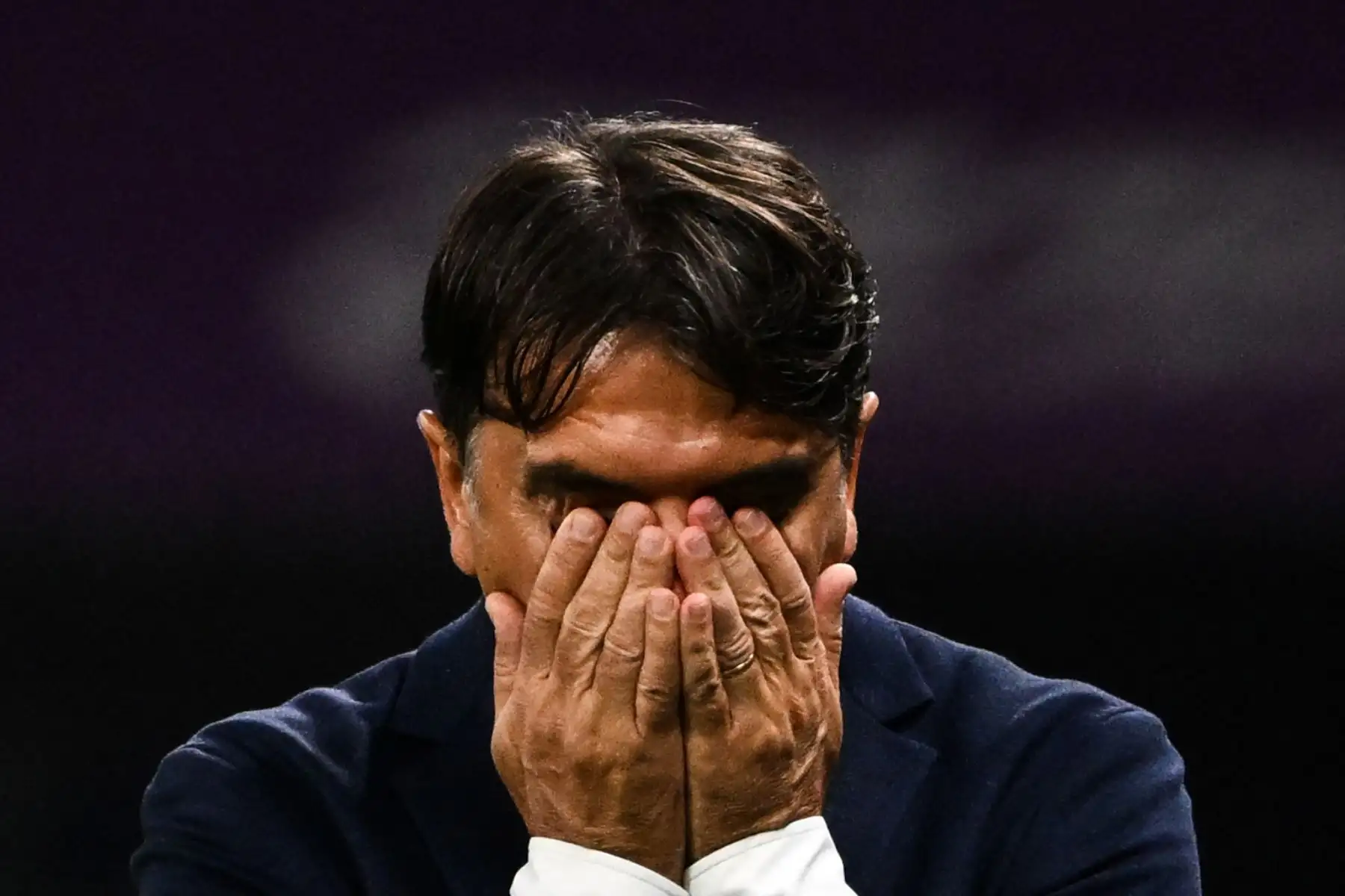 El entrenador de Croacia Zlatko Dalic reacciona durante el partido de fútbol del Grupo F de la Copa Mundial de Qatar 2022 entre Croacia y Bélgica en el estadio Ahmad Bin Ali en Al-Rayyan, al oeste de Doha, el 1 de diciembre de 2022.
Foto: AFP