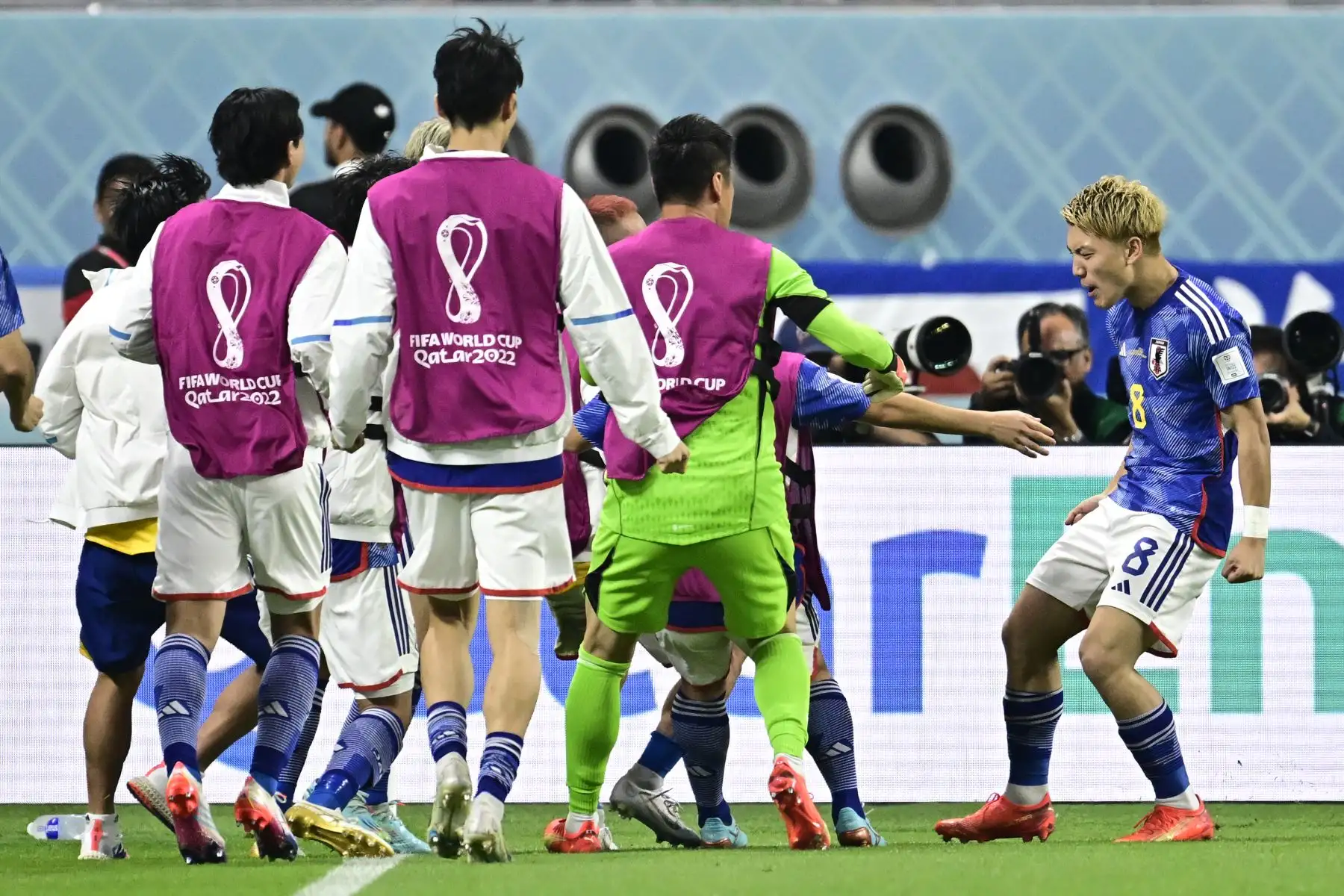 El mediocampista de Japón Ritsu Doan celebra marcar el primer gol de su equipo durante el partido de fútbol del Grupo E de la Copa Mundial de Qatar 2022 entre Japón y España en el Estadio Internacional Khalifa en Doha el 1 de diciembre de 2022.
Foto: AFP