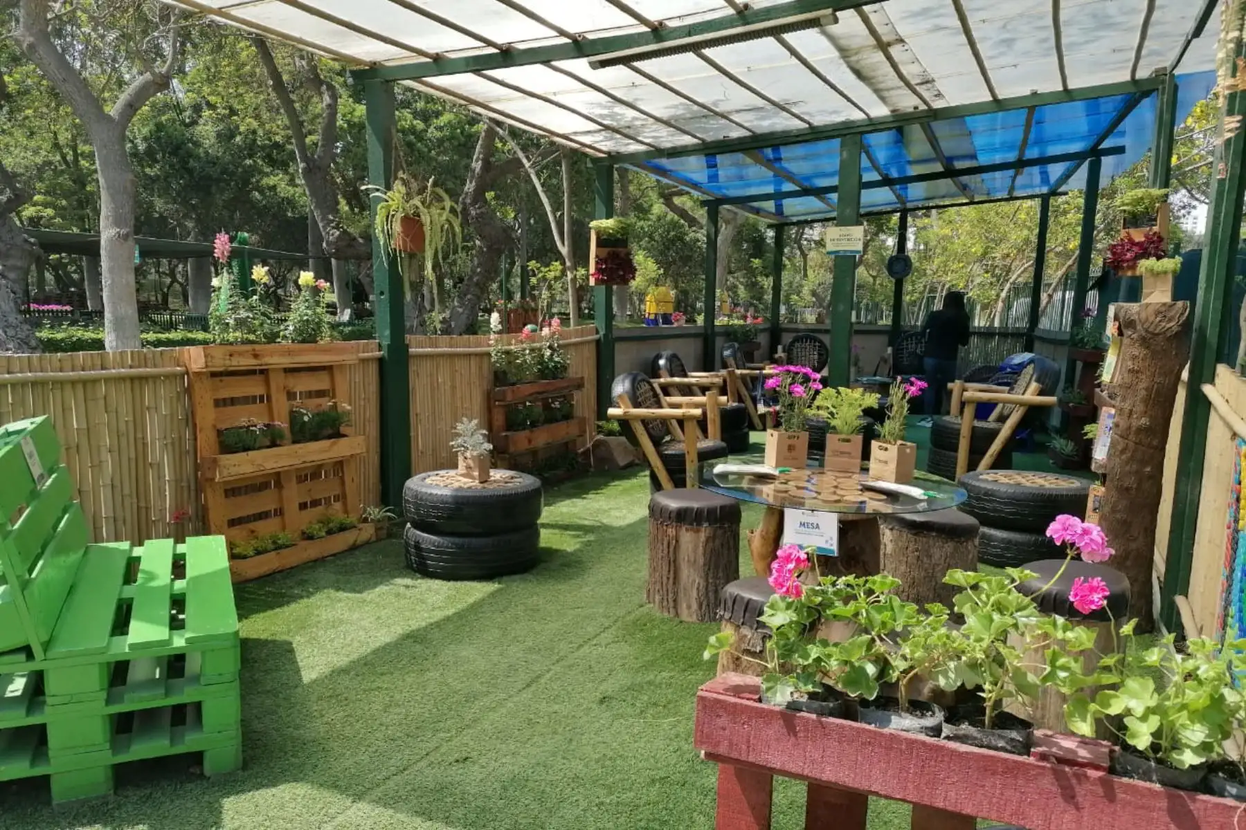 El Eco Parque es un lugar donde grandes y chicos aprenden a amar el medio ambiente, en base a una cultura de reciclaje. Foto: ANDINA