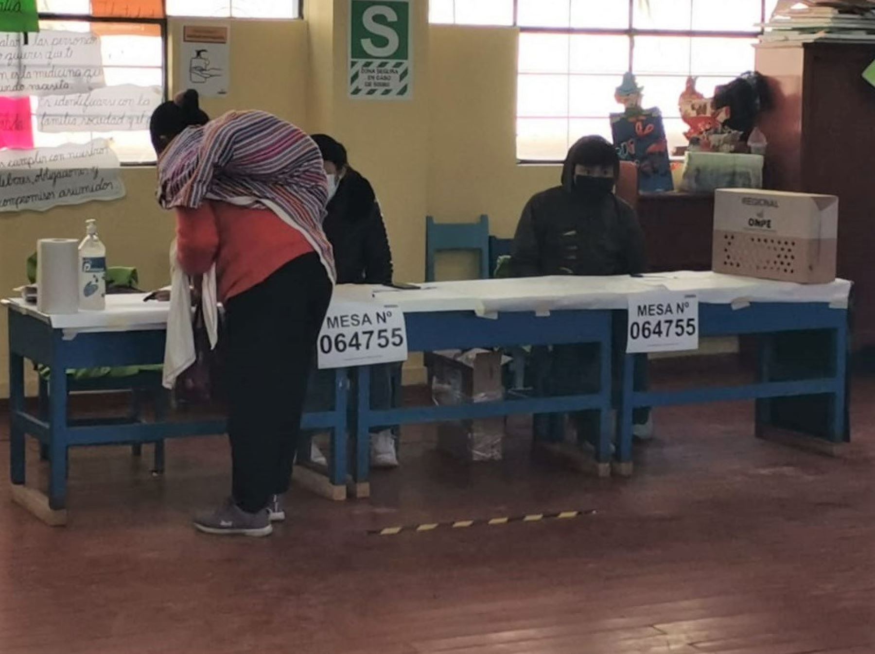 Electores pasqueños participan de comicios para elegir a nuevo gobernador regional para el período 2023-2026. Foto: William Mauricio