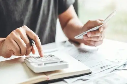Los conocimientos de finanzas son importantes en el desarrollo profesional. Foto: ANDINA/difusión.
