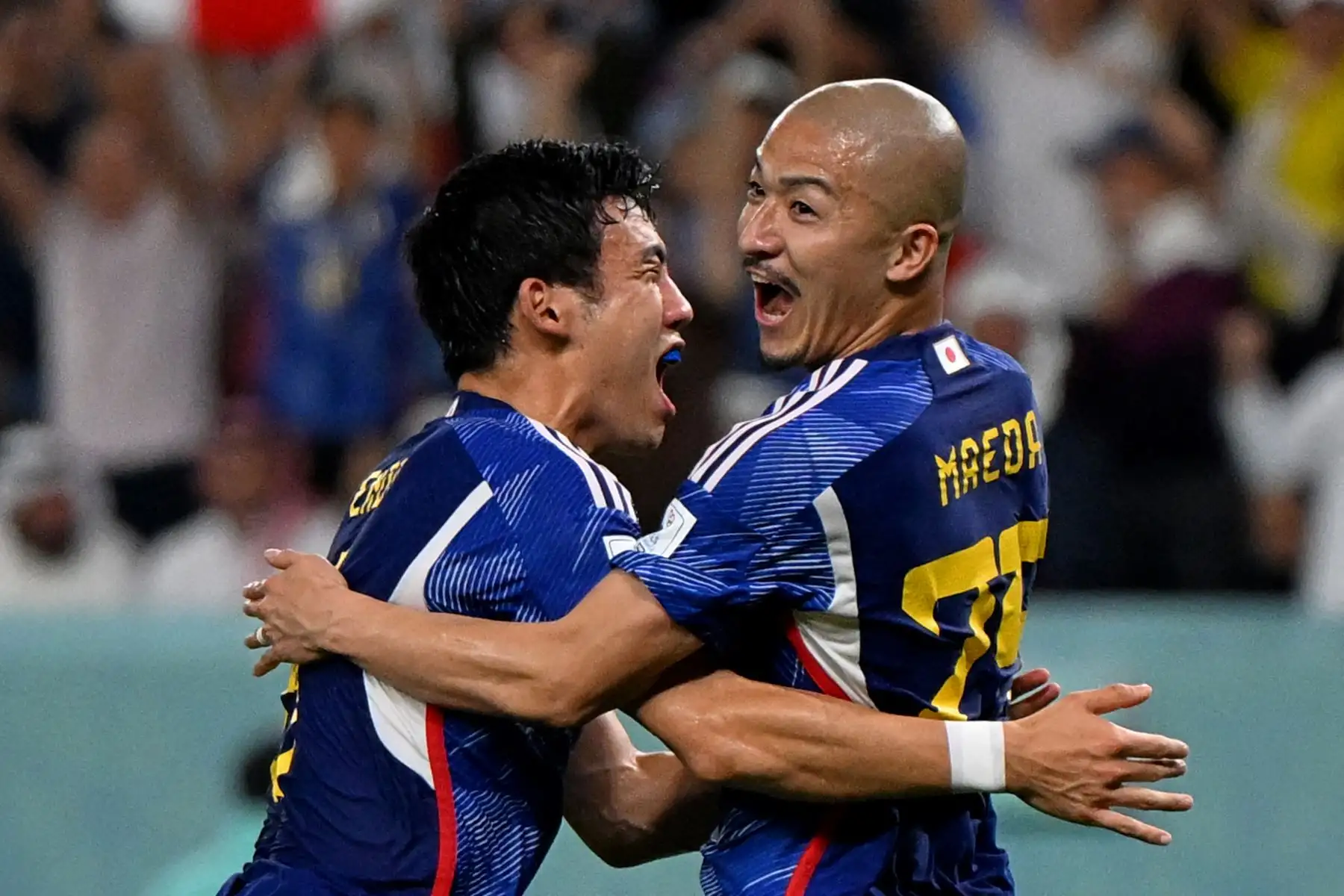 El delantero japonés Daizen Maeda celebra marcar el primer gol de su equipo durante el partido de fútbol de octavos de final de la Copa Mundial Qatar 2022 entre Japón y Croacia en el estadio Al-Janoub en Al-Wakrah, al sur de Doha, el 5 de diciembre de 2022.
Foto: AFP
