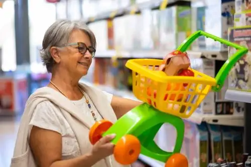 Es importante saber elegir los regalos navideños para los niños a fin de que puedan aprovecharlos y disfrutarlos. Foto: Andina.