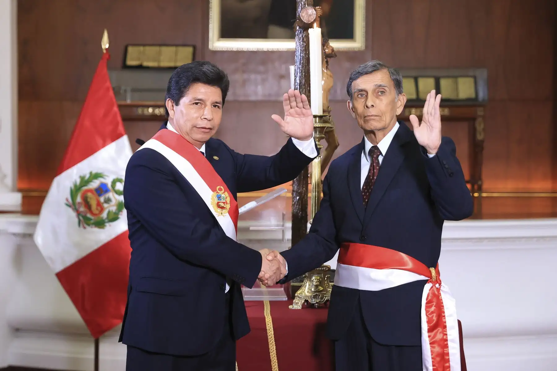 Presidente de la República, Pedro Castillo, tomó juramento al nuevo ministro de Defensa

Foto: ANDINA/Prensa Presidencia