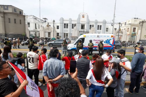 Así luce los exteriores de la sede de la prefectura de Lima donde se encuentra detenido  Pedro Castillo