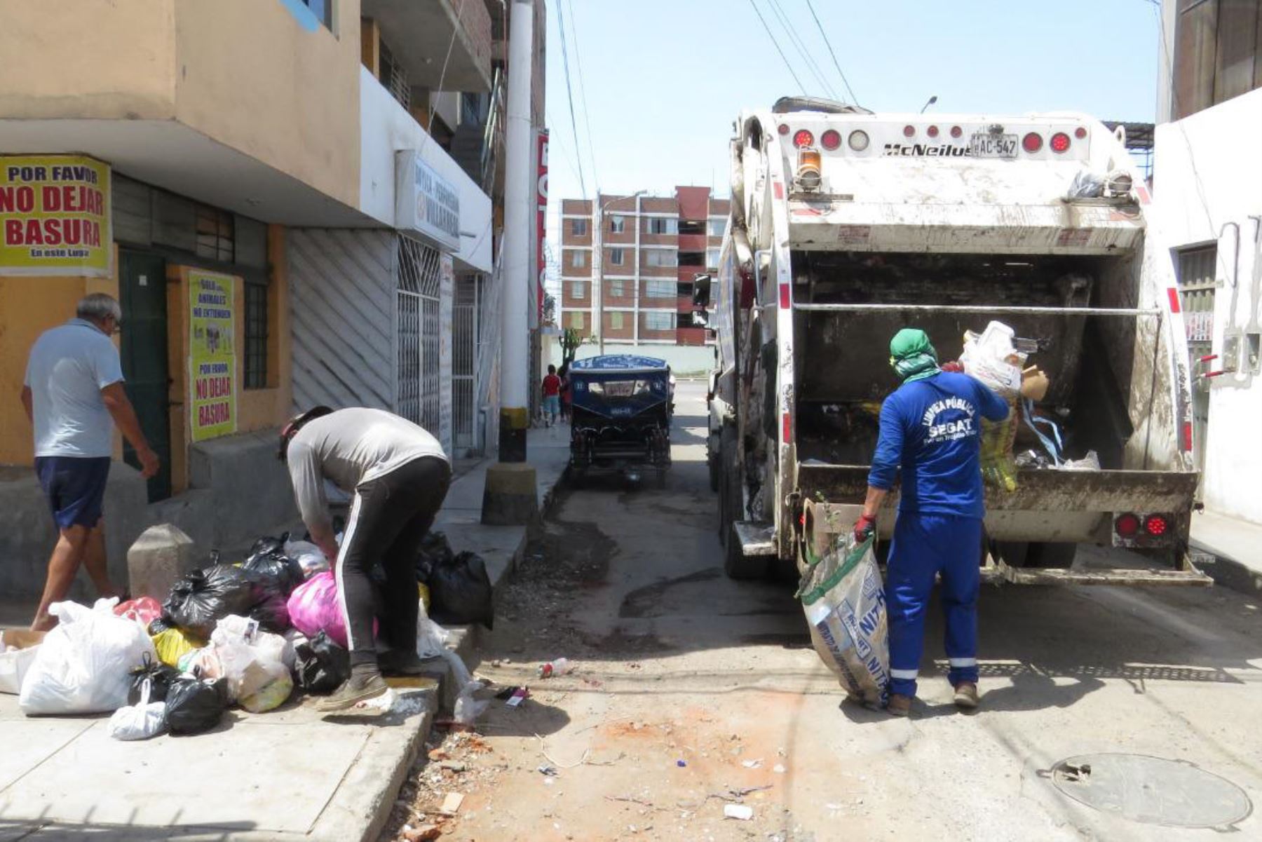Entre noviembre y diciembre, los trabajadores han paralizado dos veces el servicio de limpieza, cuyas consecuencias aún se ven en la ciudad de Trujillo.