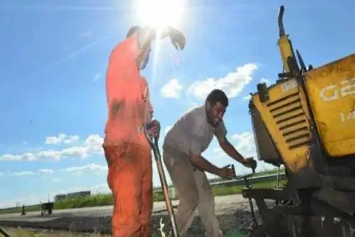 Trabajadores expuestos a radiación solar.