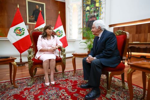 Presidenta de la República, Dina Boluarte, sostuvo reunión con el Secretario General del Acuerdo Nacional, Max Hernández
