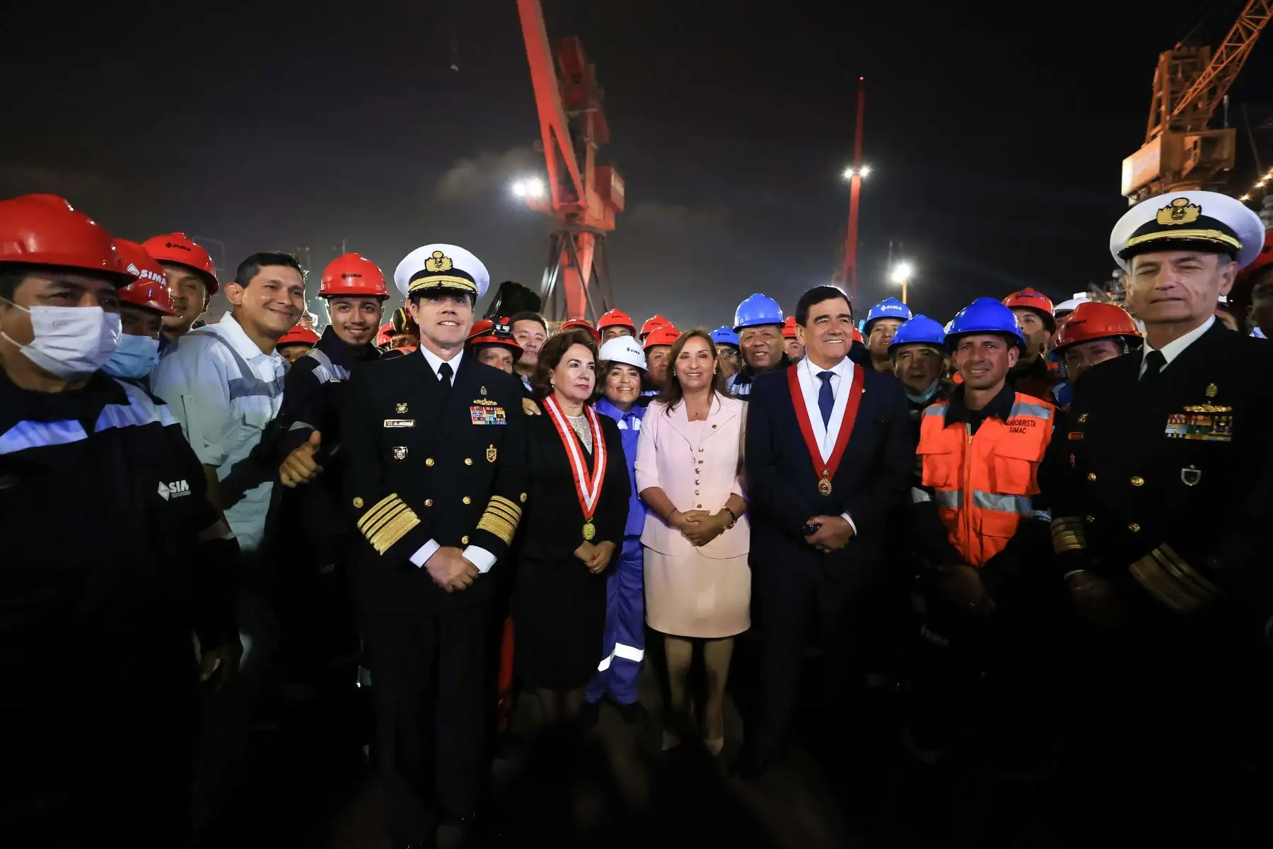 Presidenta de la República, Dina Boluarte, lidera ceremonia de bautizo y botadura del Buque multipropósito B.A.P. Paita. Foto: ANDINA/Prensa Presidencia