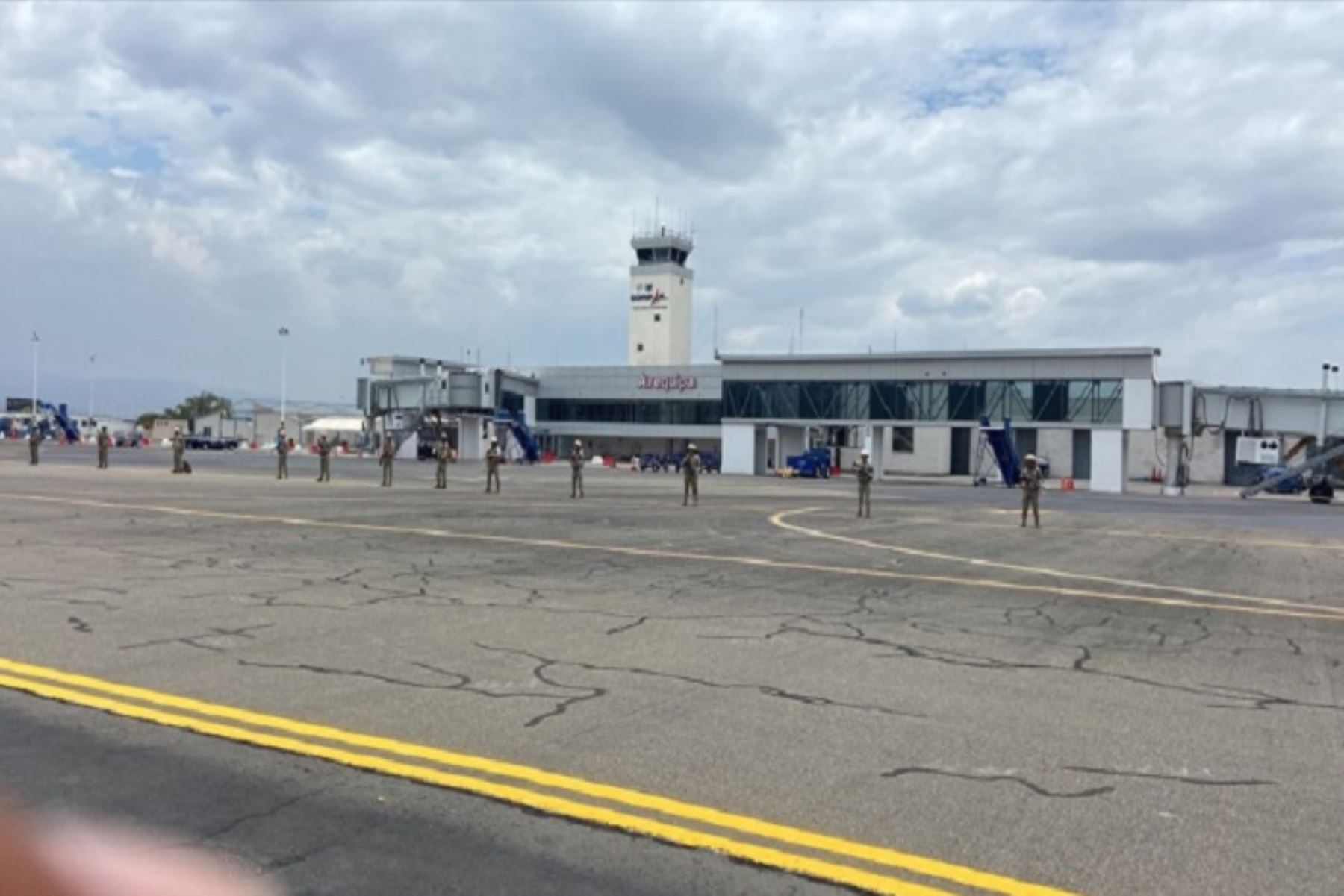 Pista del aeropuerto de Arequipa estará cerrada hasta las 17:00 horas de hoy,