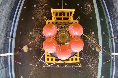 El pasado 5 de diciembre la nave espacial Orión, que forma parte de la misión Artemis I de la NASA, pasó a solo 79 millas (127 kilómetros) de la superficie lunar para propulsarse y así empezó con su camino de regreso a la Tierra. Foto: NASA