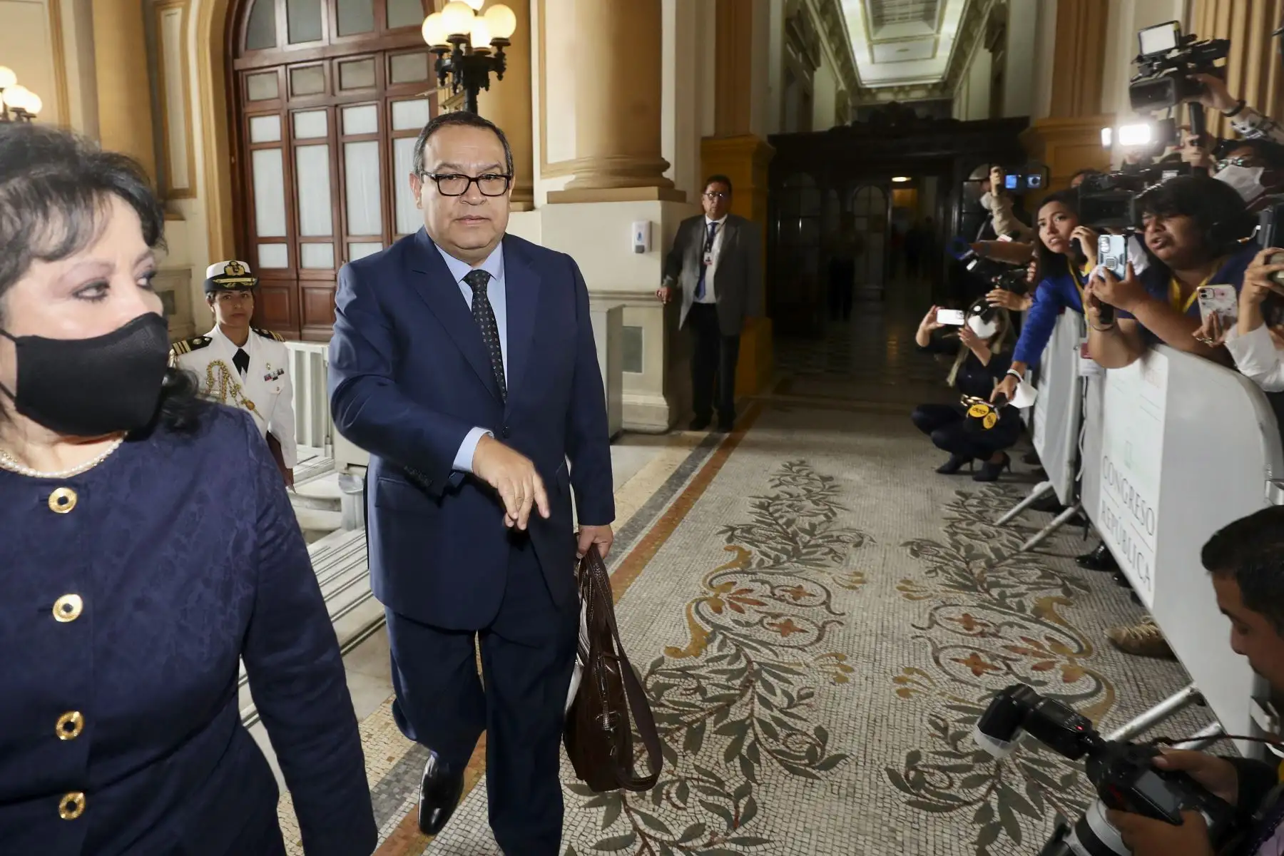 Presentación del presidente del Consejo de Ministros Pedro Miguel Angulo, ante el pleno del Congreso de la República.  

Foto: ANDINA/Congreso de la República.