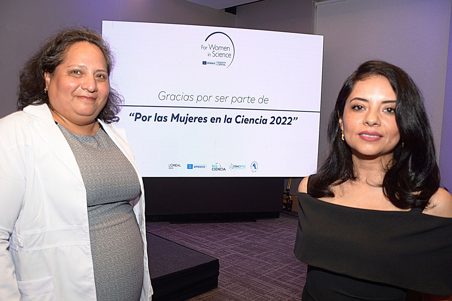 Las científicas  Natali Hurtado y Luz María Moyano  tendrán un incentivo económico de 45 mil soles para impulsar sus proyectos y continuar su formación académica.