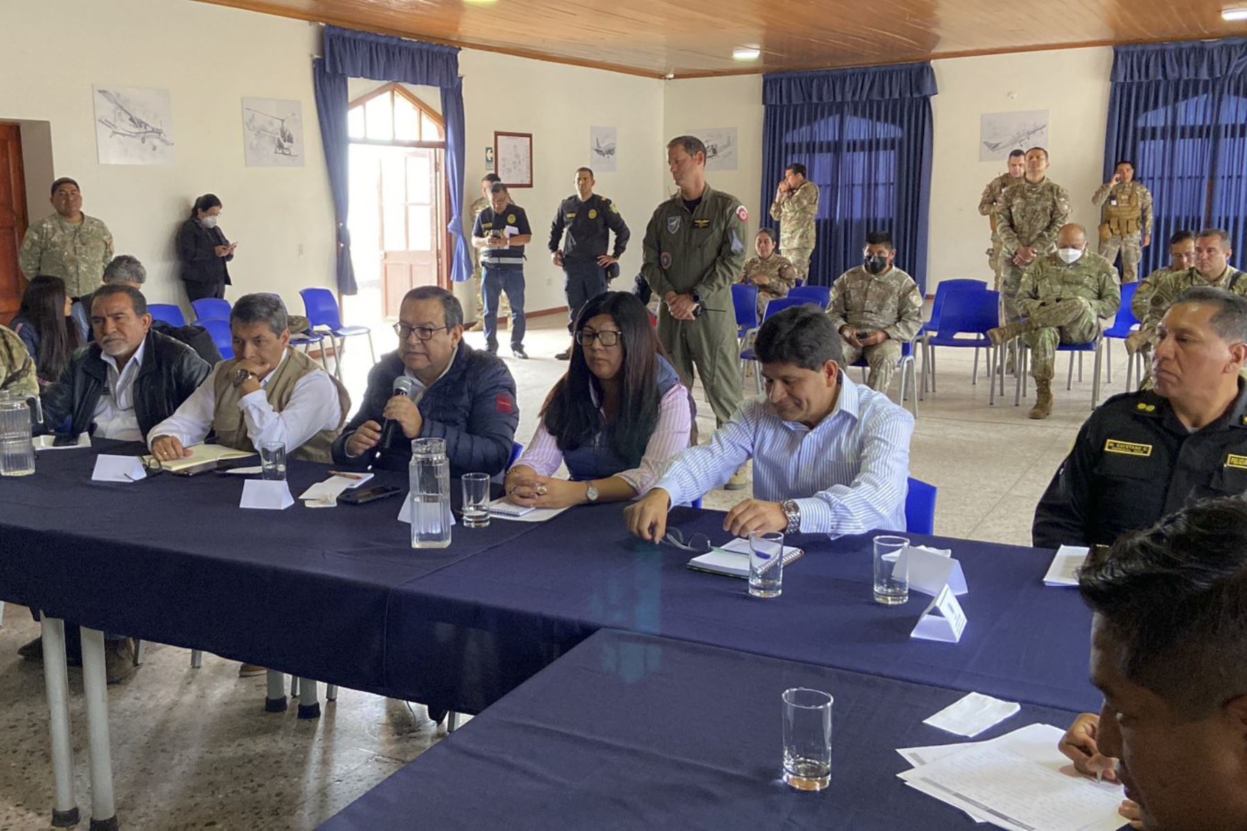 Ministro del Interior, César Cervantes participó, junto al titular de Defensa, Alberto Otárola, de una reunión del Comité de Prevención y Gestión de Conflictos del Comando Operacional del Sur, en Arequipa