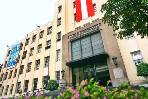 El Ministerio de Salud ha movilizado a 53 profesionales de la salud y 13 ambulancias para atender a los heridos por las manifestaciones. Foto: Difusión