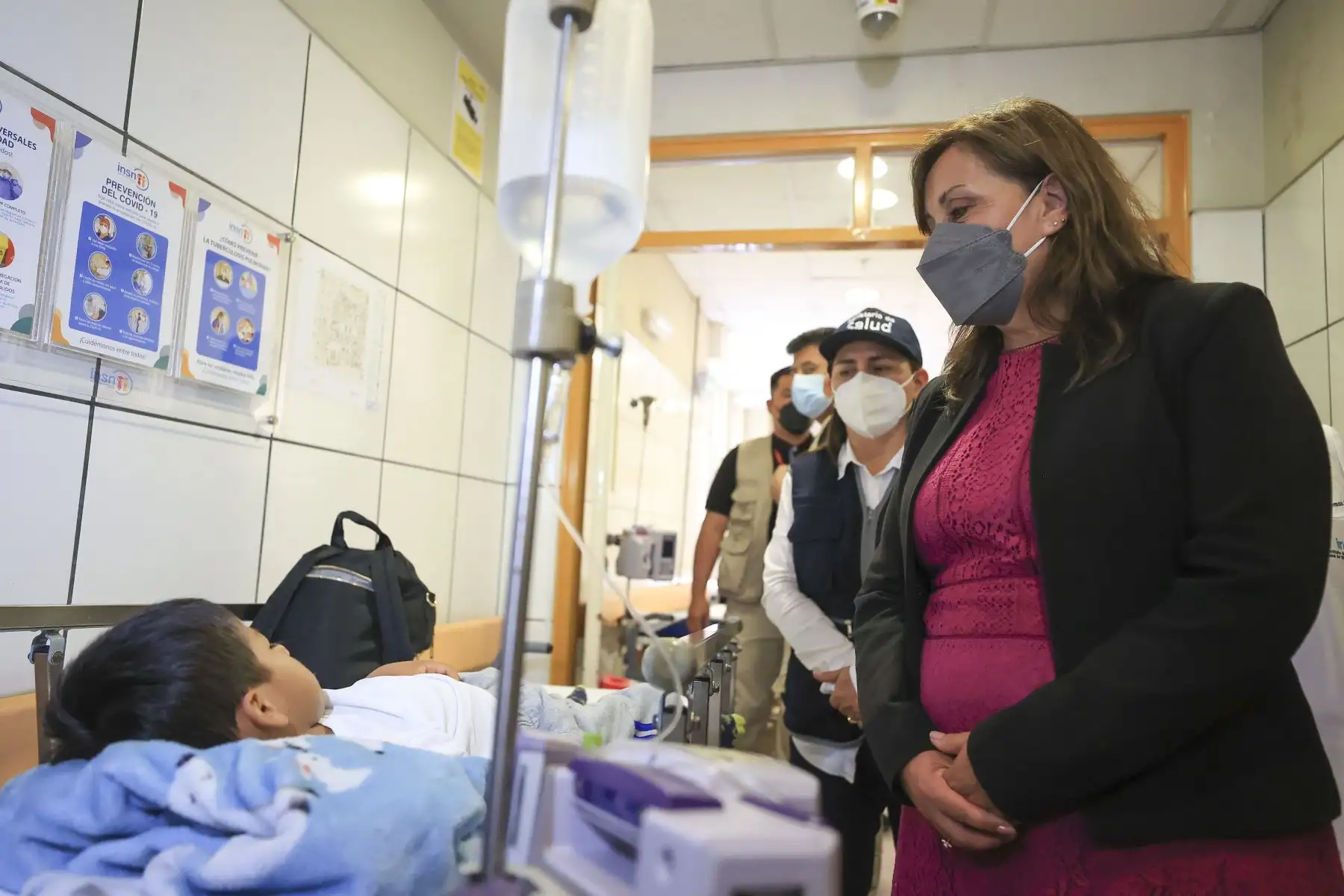 Presidenta Dina Boluarte visita en el Instituto Nacional de Salud del Niño a menores afectados durante manifestaciones

Foto: ANDINA/Prensa Presidencia