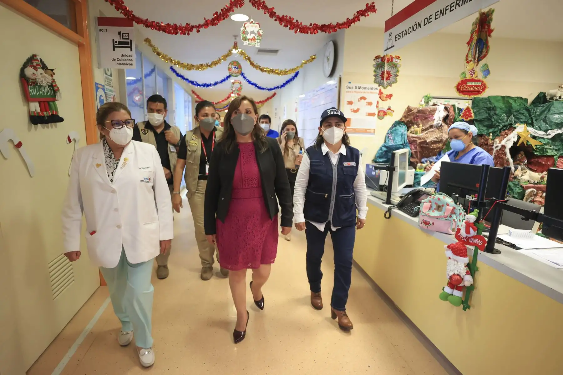 Presidenta Dina Boluarte visita en el Instituto Nacional de Salud del Niño a menores afectados durante manifestaciones

Foto: ANDINA/Prensa Presidencia