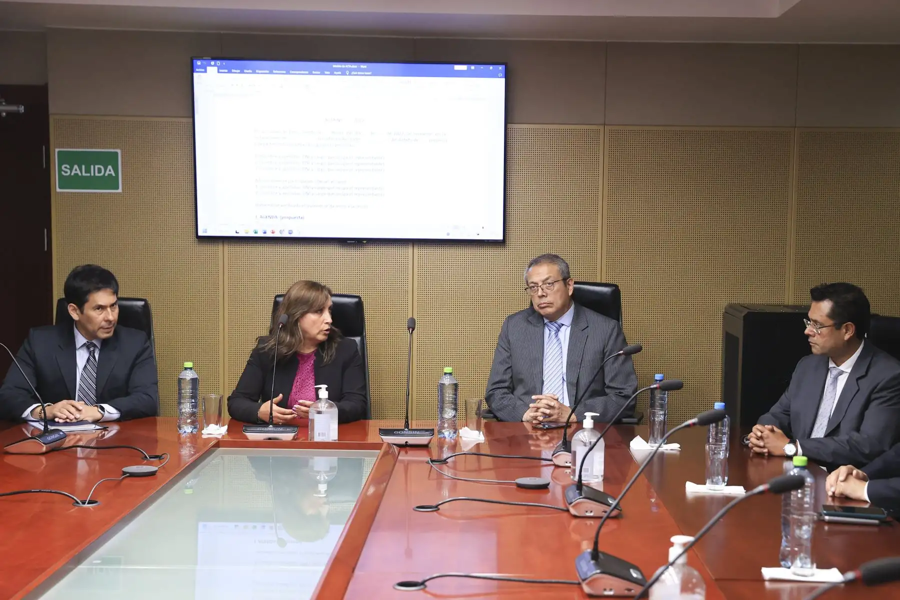 Presidenta Dina Boluarte instala gabinete de gestión de crisis en el COEN

Foto: ANDINA/Prensa Presidencia