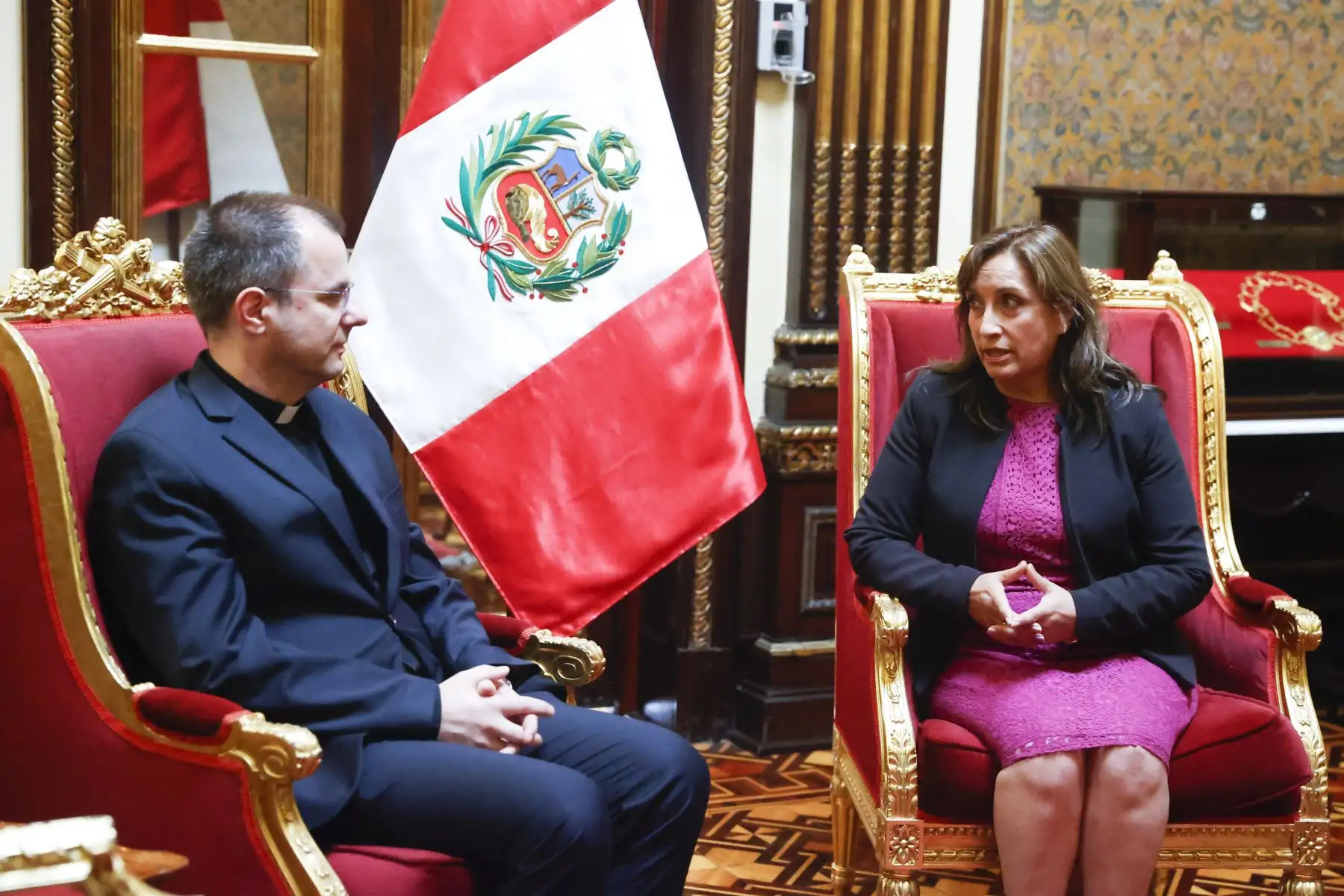 Presidenta Dina Boluarte recibió esta tarde al representante del Nuncio Apostólico en el Perú.

Foto:ANDINA/Presidencia