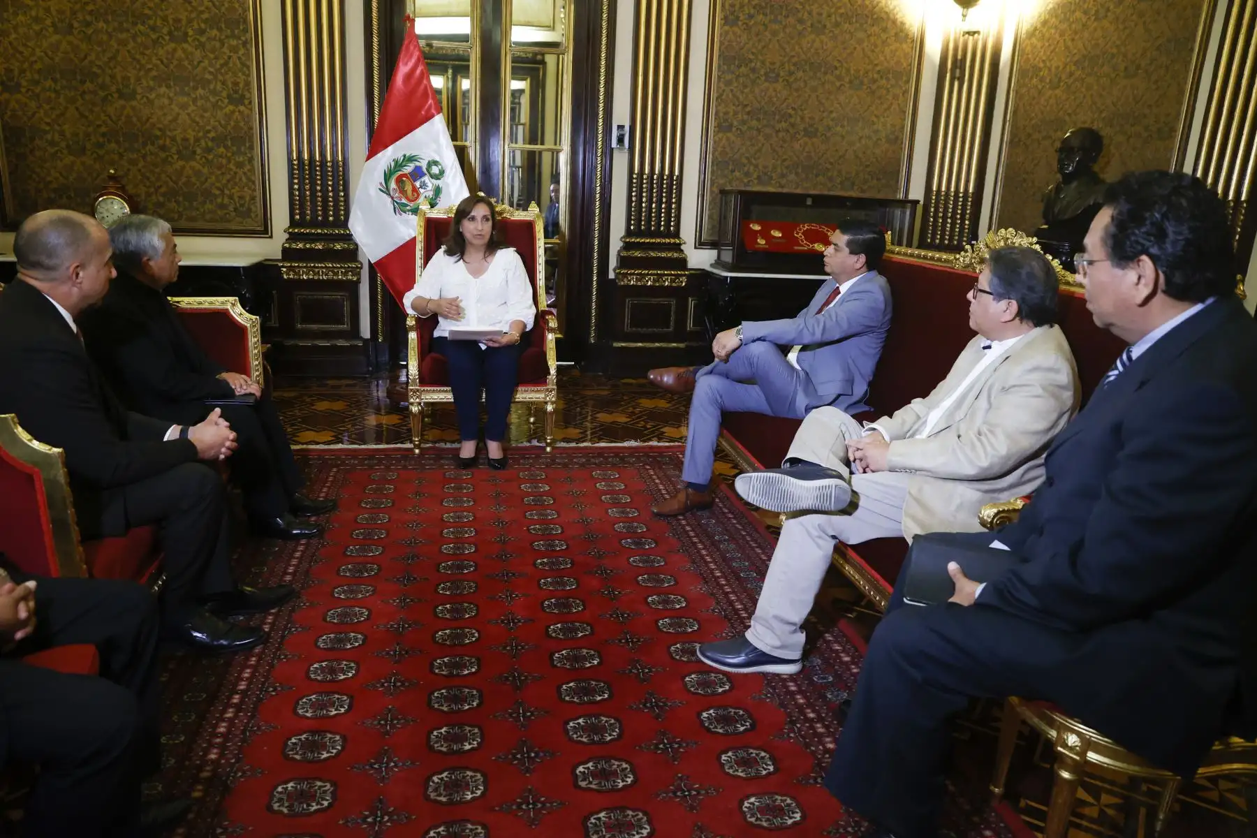 Presidenta Dina Boluarte sostiene reunión con líderes de diversas iglesias del Perú. Foto:ANDINA/Presidencia