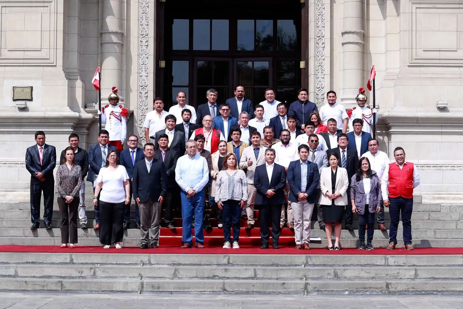 Presidenta de la República, Dina Boluarte, sostuvo reunión de trabajo con alcaldes y gobernadores electos. Foto: ANDINA/Presidencia Perú