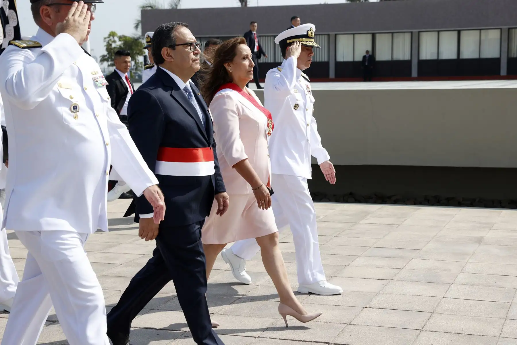Presidenta de la República, Dina Boluarte, lideró ceremonia de graduación de los alféreces de fragata de Escuela Naval del Perú. En la ceremonia se graduaron 78 cadetes del cuarto año promoción 2023 y se entregó la espada de honor.
Foto:ANDINA/Presidencia Perú