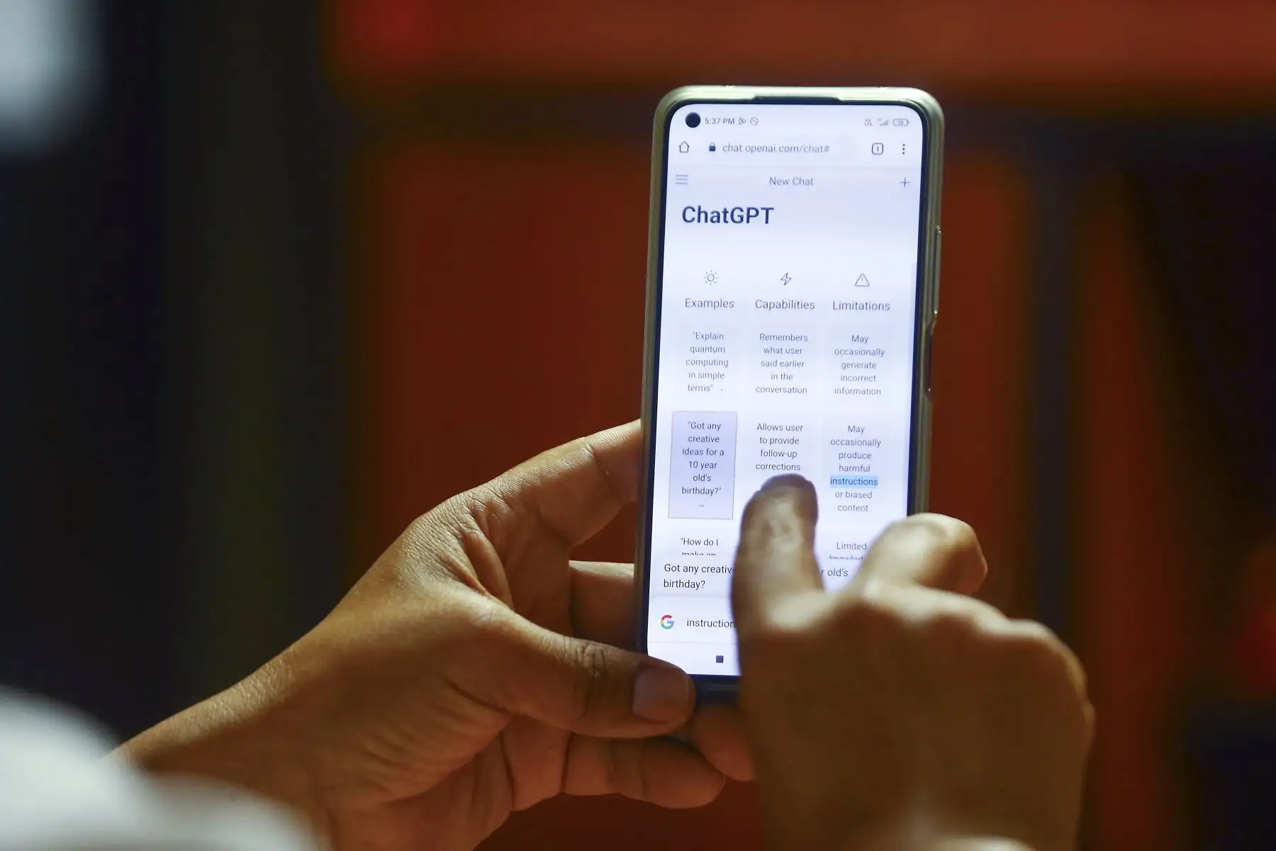ChatGPT es un modelo de lenguaje que ha sido entrenado mediante machine learning para responder las consultas de los usuarios en inglés o español. Foto: ANDINA/Ricardo Cuba