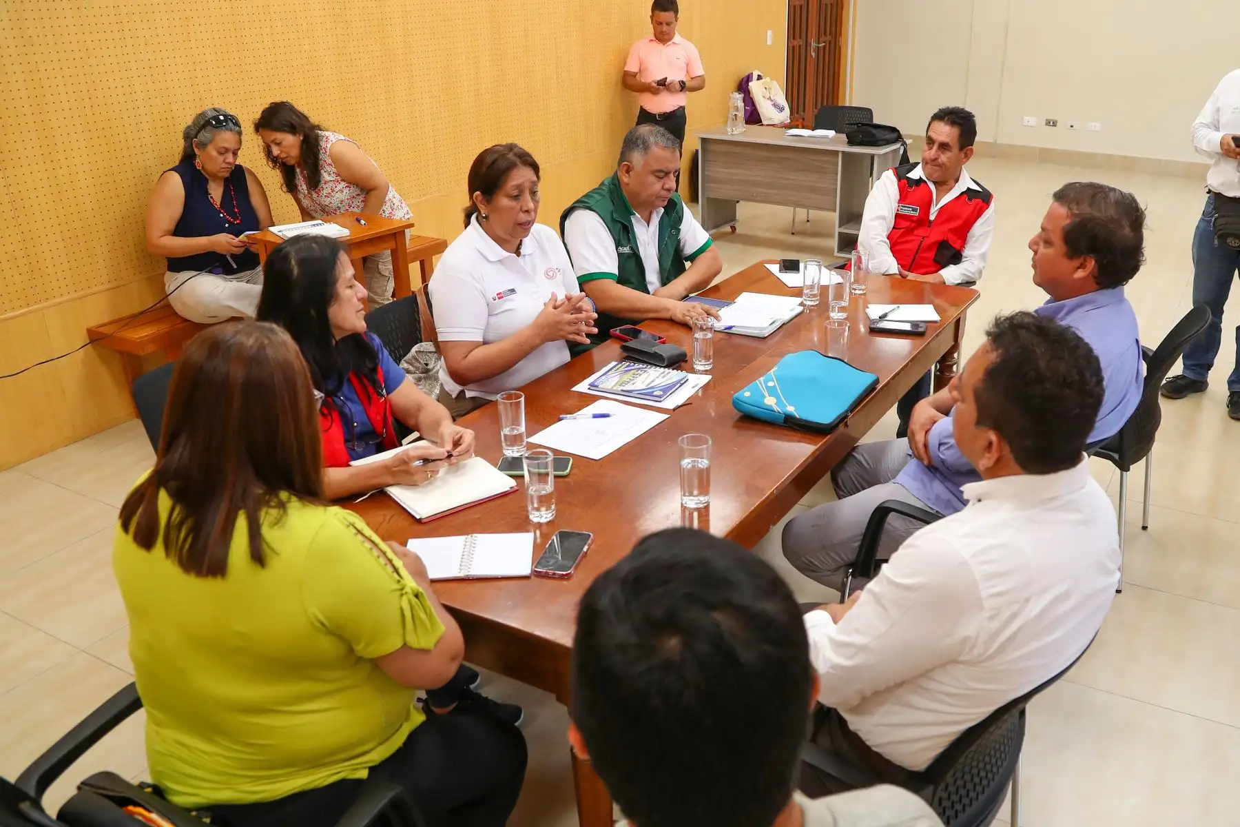 La ministra de la Mujer y Poblaciones Vulnerables, Grecia Rojas, y la ministra del Ambiente, Albina Ruiz, llegaron a la región San Martín para realizar coordinaciones con autoridades regionales y locales y representantes de distintas organizaciones de la sociedad civil. Foto: ANDINA/Difusión