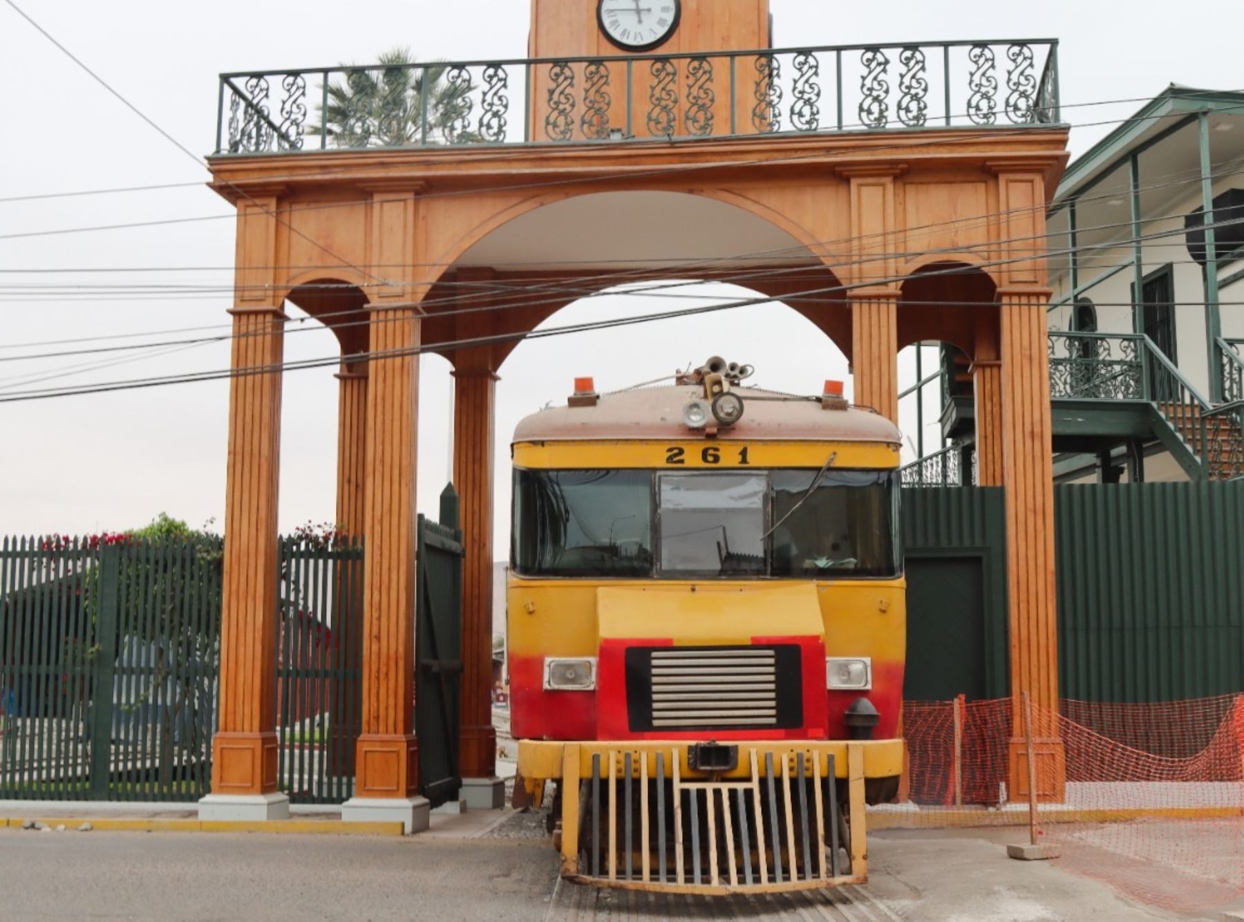 El histórico ferrocarril Tacna-Arica volverá a operar a partir de mañana miércoles 21 de diciembre, confirmó el Gobierno Regional de Tacna. En esta primera fase solo hará un recorrido de ida y vuelta.  ANDINA/Difusión