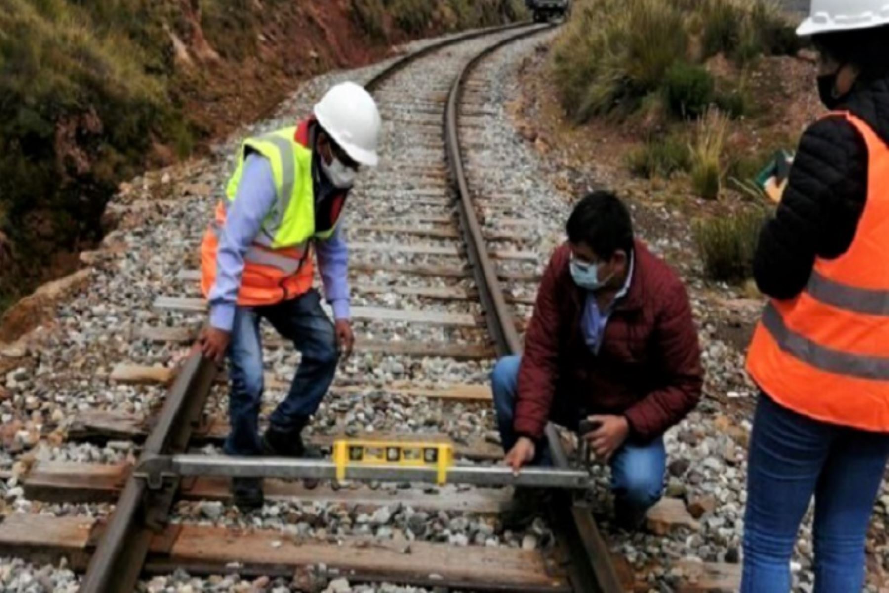 El MTC inició las gestiones ante las empresas concesionarias responsables del mantenimiento y conservación de la infraestructura y superestructura ferroviaria fiscalizada, para que se tomen acciones y levantar las observaciones identificadas.
