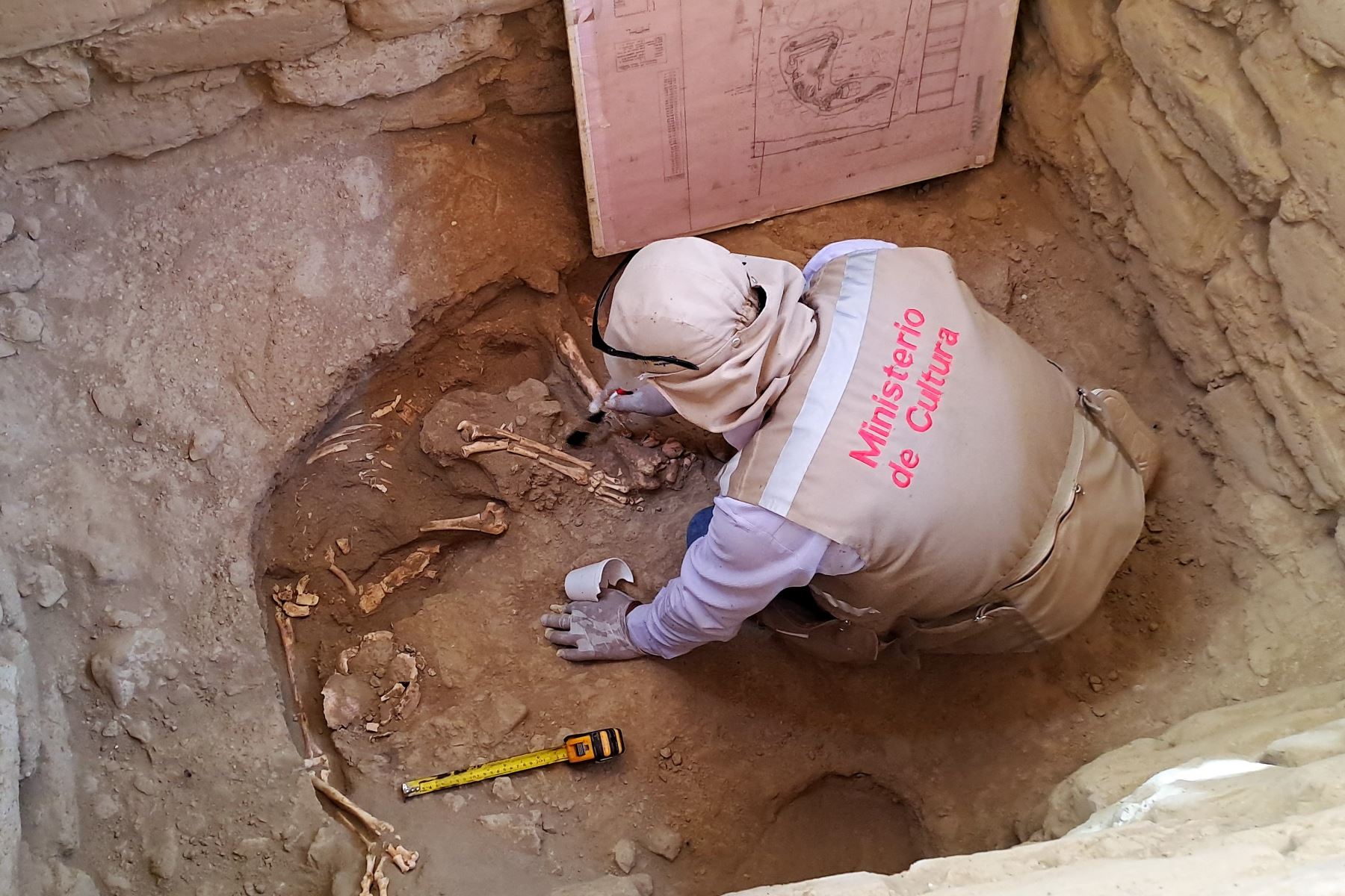Arquitectura de la élite mochica y restos humanos fueron hallados en Huaca Bandera, región Lambayeque. Foto: ANDINA/Difusión.