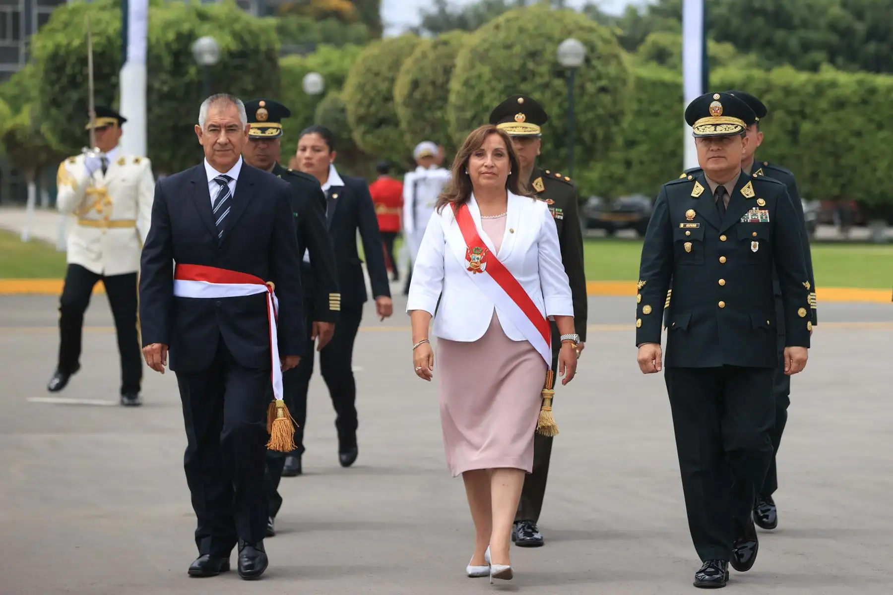 Jefa de Estado, Dina Boluarte, lidera ceremonia de clausura del año académico 2022 y graduación de la promoción “Capitán PNP Tom Dennis Pérez Cristóbal” de la Escuela Nacional de Formación Profesional Policial. Foto: ANDINA/Prensa Presidencia