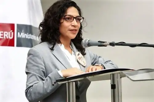 El Ministerio de Cultura impulsará el diálogo y la paz social, adelantó la ministra Leslie Urteaga.