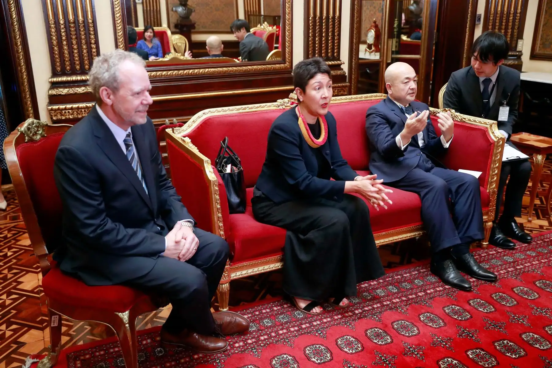 Presidenta Dina Boluarte recibe saludo de embajadores de Australia, Canadá, Corea y Japón. Foto: ANDINA/Presidencia Perú
