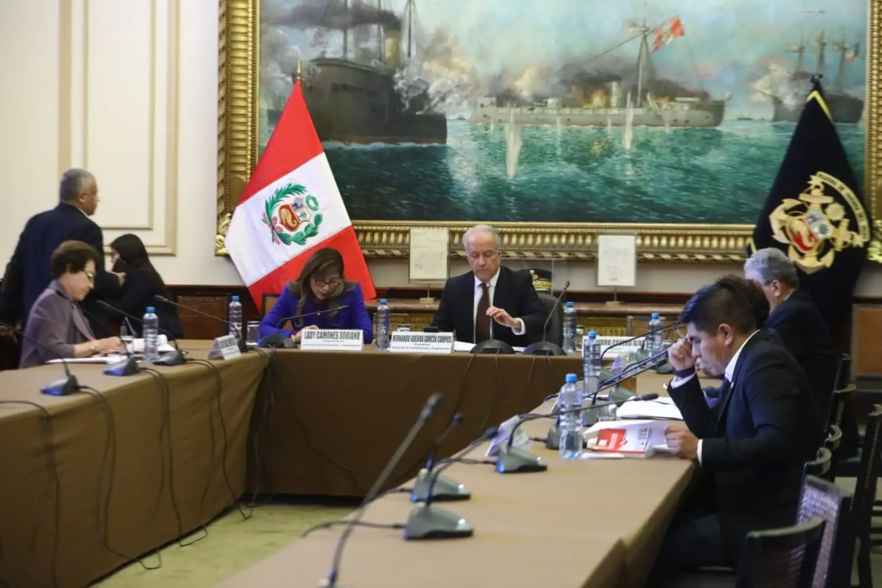 Comisión de Constitución del Congreso. Foto: cortesía.