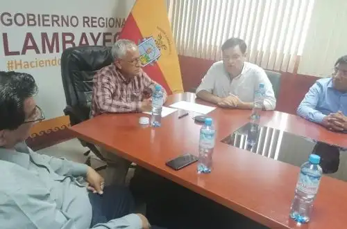 Durante una reunión oficial de transferencia realizada en el despacho de la gobernación regional, en la que firmaron el Acta de instalación de la Comisión de Transferencia, Jorge Pérez agradeció a Anselmo Lozano Centurión por la apertura que ha dado a la transferencia, incluso de forma extraoficial inmediatamente después de conocida su proclamación como ganador de las elecciones en la segunda vuelta.