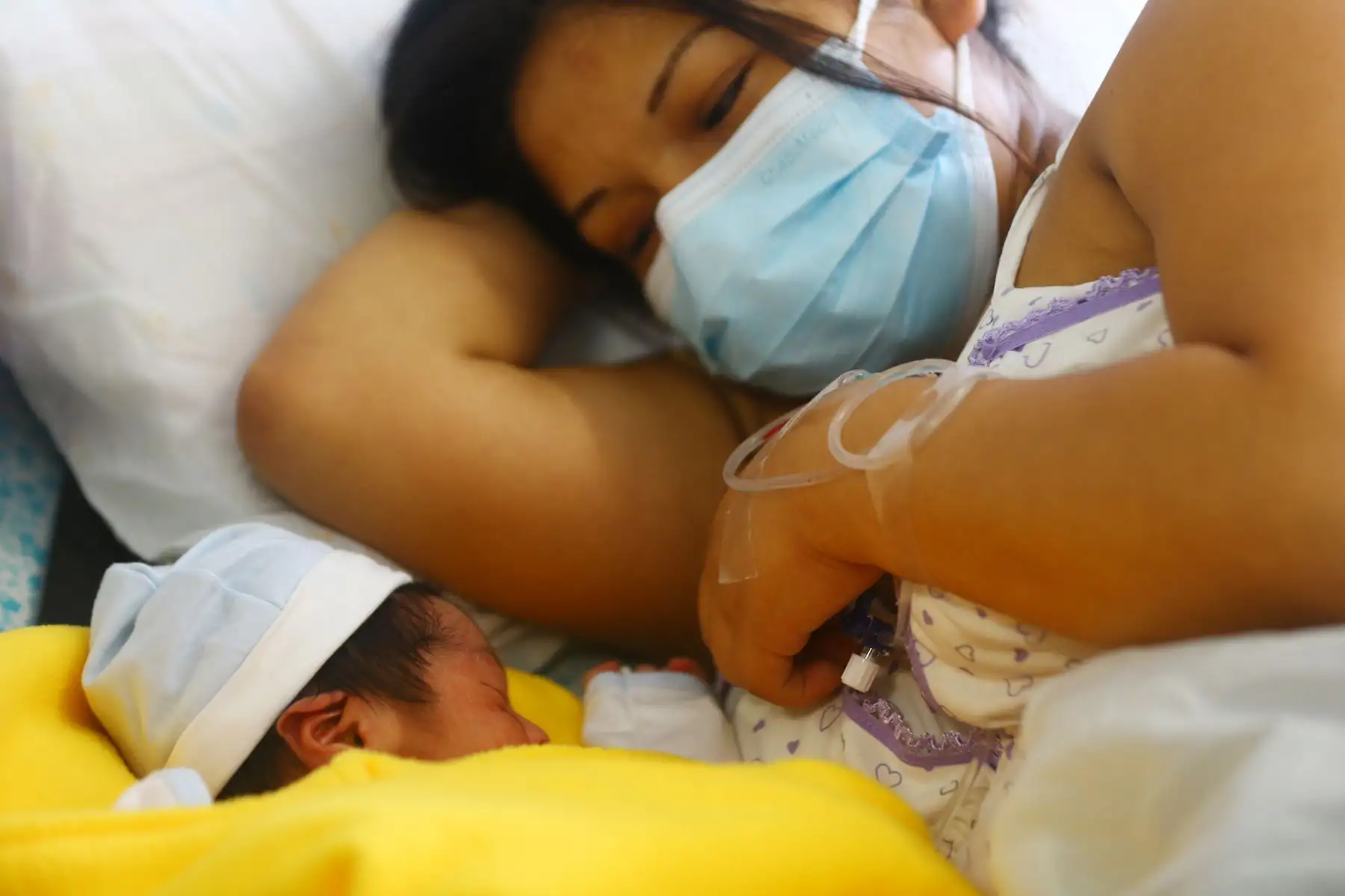 El Instituto Nacional Materno Perinatal presenta a los primeros bebés de la navidad.
Primer bebé Eytan Miguel Salomé Pariona.
Mamá: Leslie Celestina Pariona Inchi. Foto: ANDINA/Ricardo Cuba