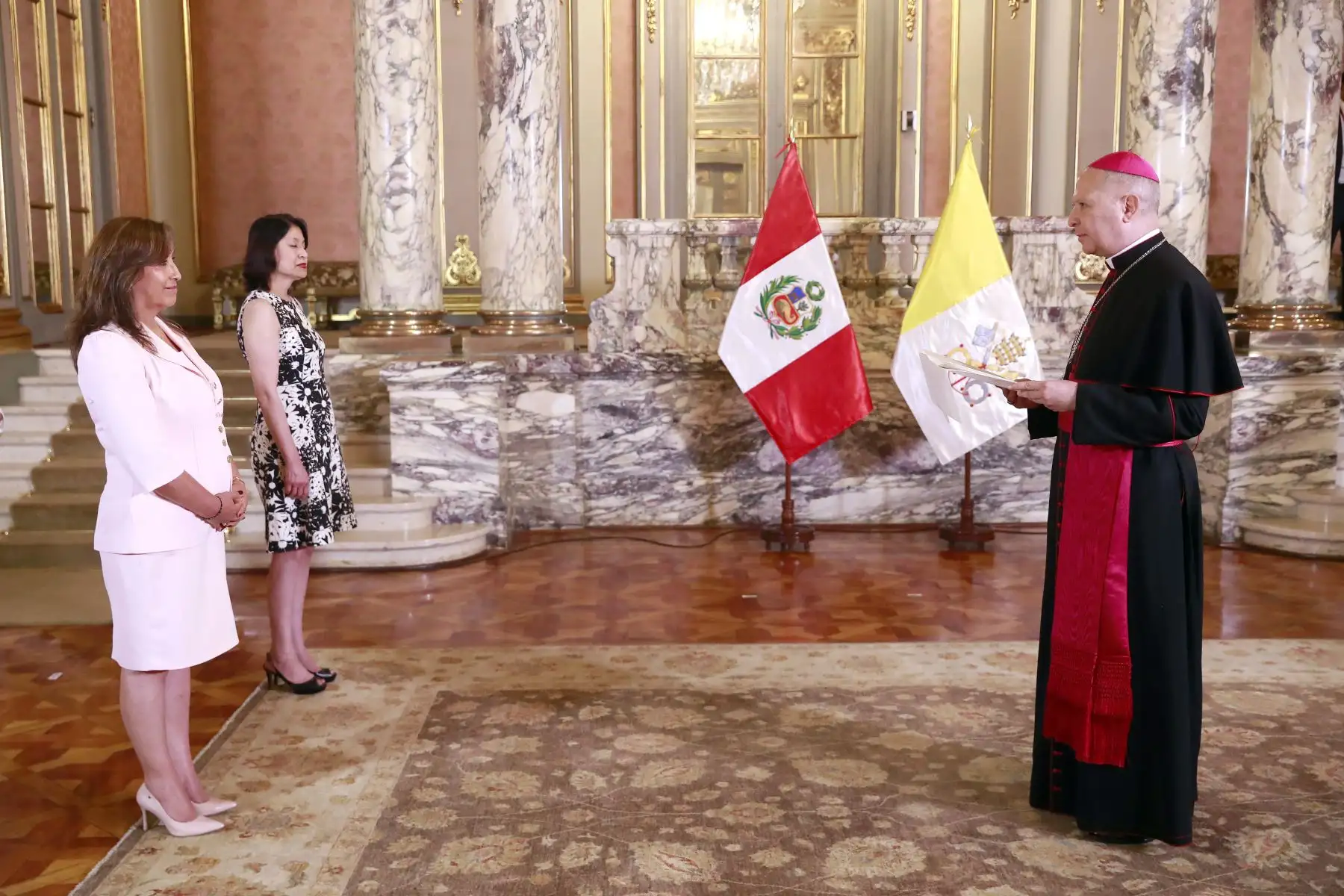 Presidenta de la República, Dina Boluarte, recibe cartas credenciales de los embajadores residentes de Argelia, Paraguay y Guatemala, y del nuncio apostólico en Perú.
Foto: ANDINA/Prensa Presidencia