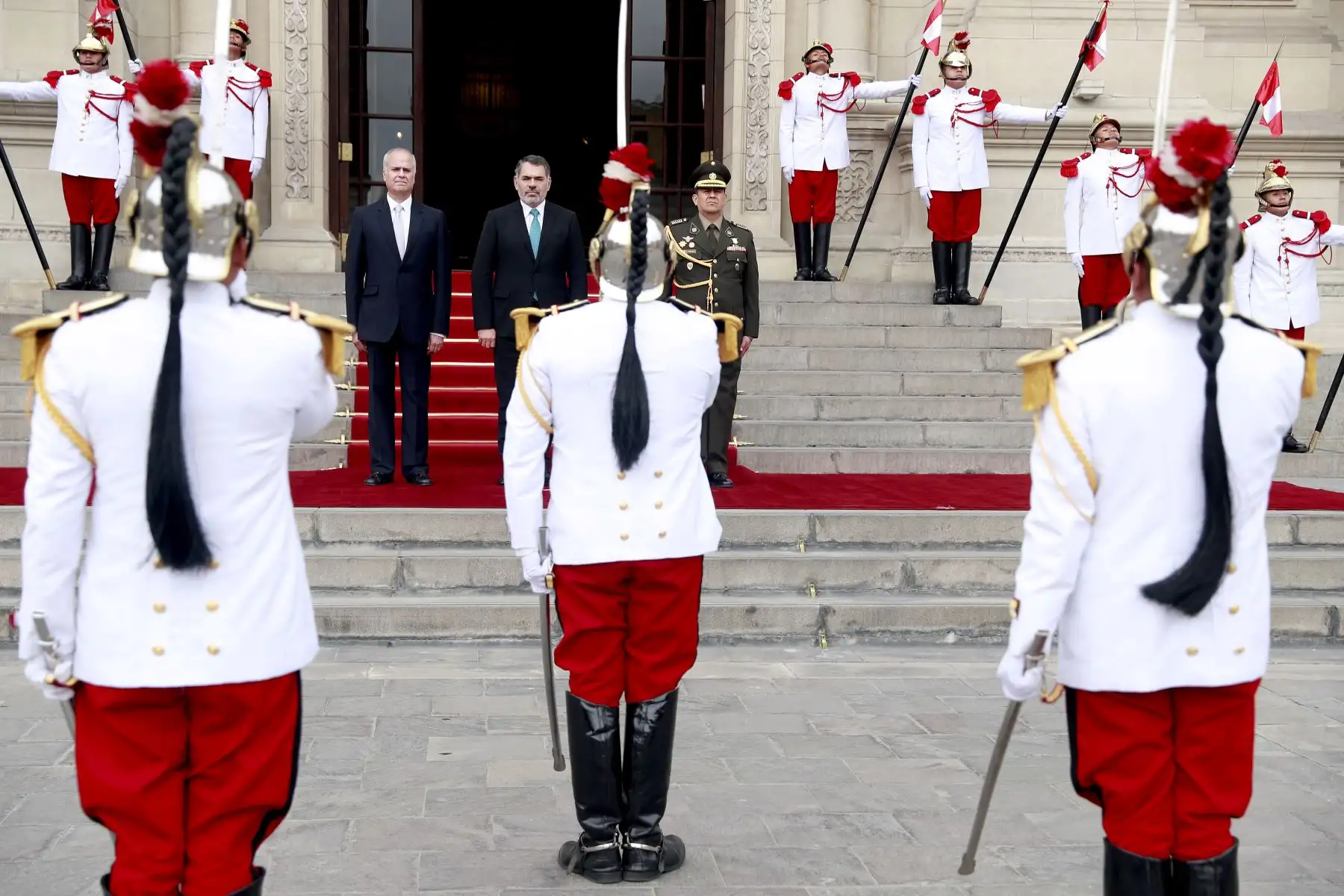 Presidenta de la República, Dina Boluarte, recibe cartas credenciales de los embajadores residentes de Argelia, Paraguay y Guatemala, y del nuncio apostólico en Perú.
Foto: ANDINA/Prensa Presidencia