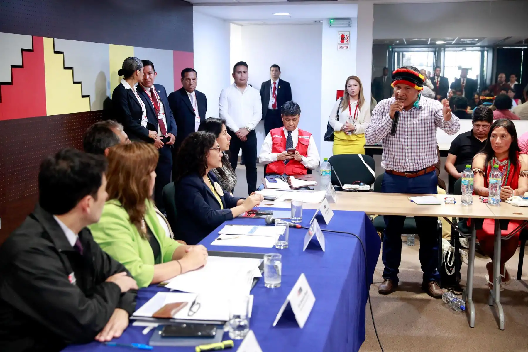 Presidenta Dina Boluarte sostuvo reunión de trabajo con las comunidades de los siete pueblos originarios de Manseriche de la región Loreto. Foto: ANDINA/Presidencia Perú