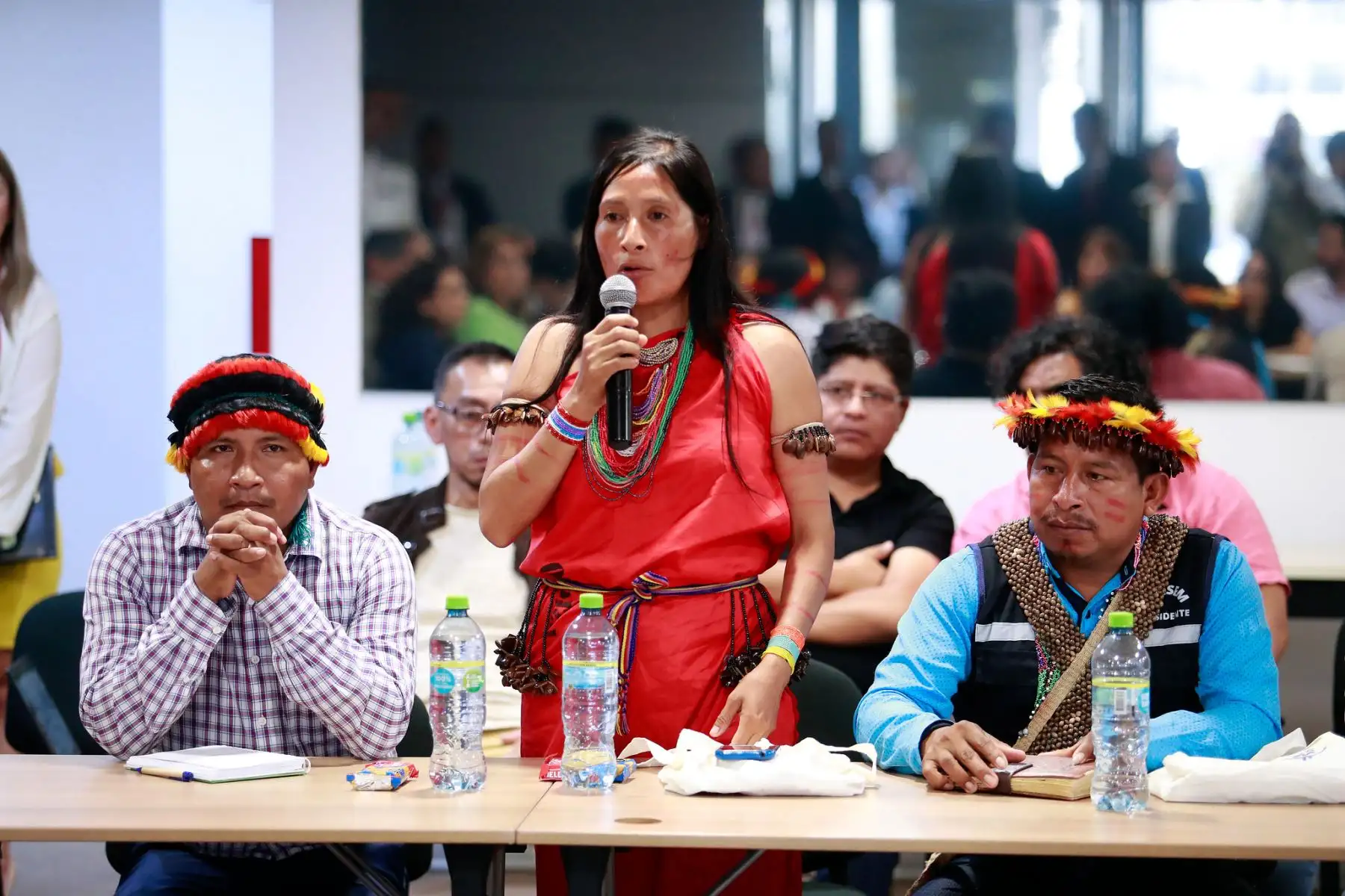 Presidenta Dina Boluarte sostuvo reunión de trabajo con los representantes de siete pueblos originarios de Manseriche, región Loreto. Foto: ANDINA/Presidencia Perú