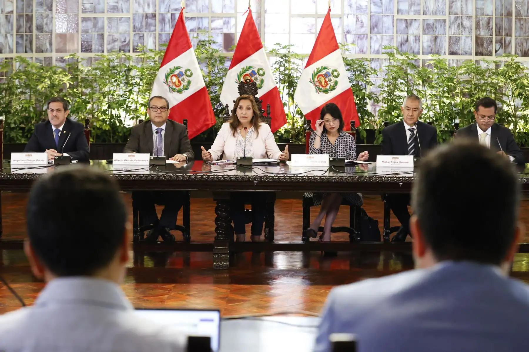 La presidenta de la República, Dina Boluarte, sostuvo una reunión de trabajo el día de hoy con la Asociación de Prensa Extranjera en el Perú, en el Palacio de Gobierno.
Foto:ANDINA/Presidencia Perú