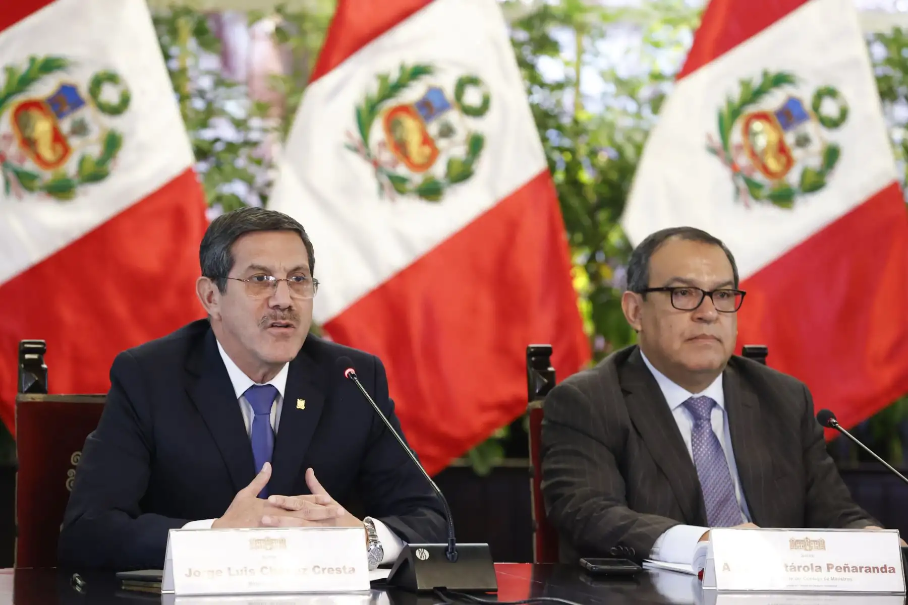 La presidenta de la República, Dina Boluarte, junto al primer ministro Alberto Otárola y parte de su gabinete sostuvieron una reunión de trabajo el día de hoy con la Asociación de Prensa Extranjera en el Perú, en el Palacio de Gobierno.
Foto:ANDINA/Presidencia Perú