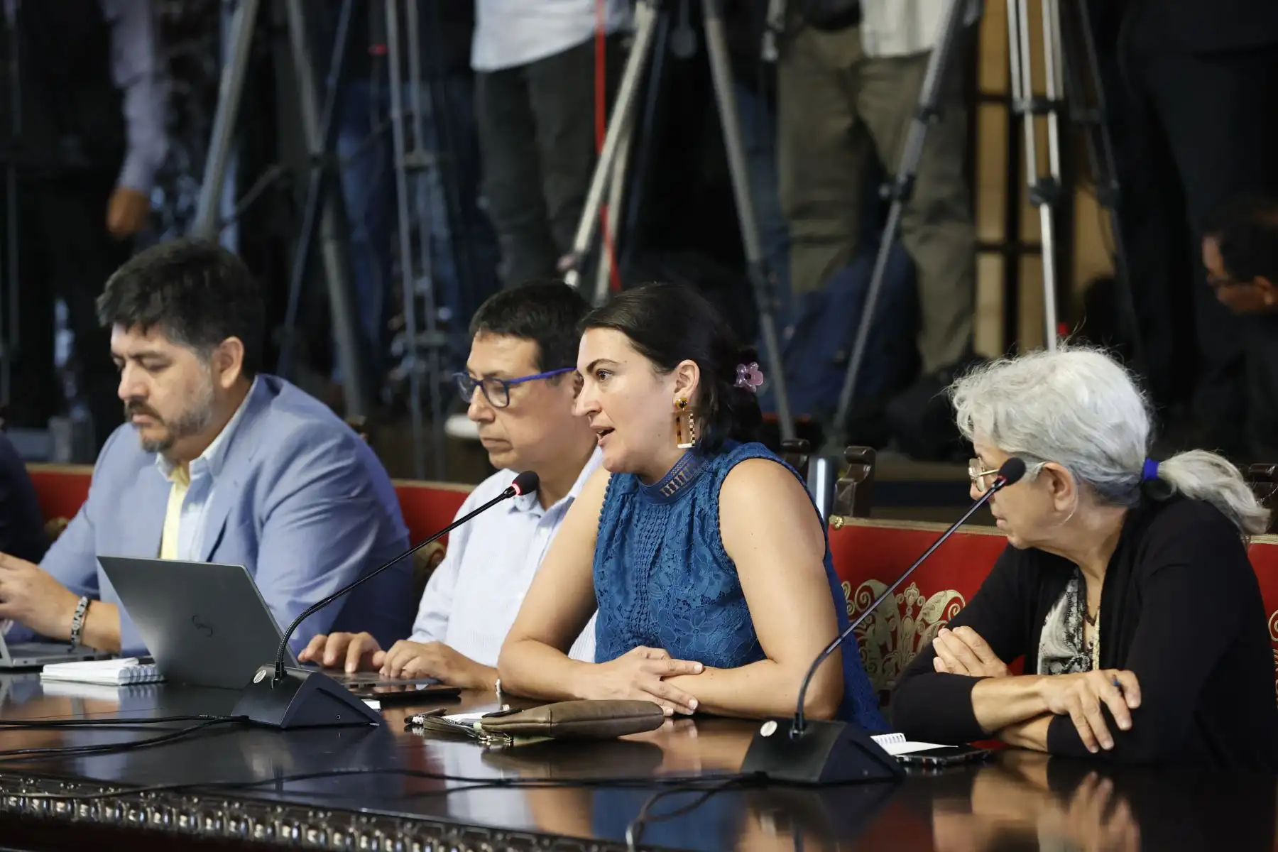 La presidenta de la República, Dina Boluarte, junto al primer ministro Alberto Otárola y parte de su gabinete sostuvieron una reunión de trabajo el día de hoy con la Asociación de Prensa Extranjera en el Perú, en el Palacio de Gobierno.
Foto:ANDINA/Presidencia Perú
