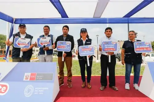 Los servicios de salud, en especial los de Emergencia y preventivos de Lambayeque, serán ampliados en el corto plazo, según un compromiso asumido por la ministra de Salud, Rosa Gutiérrez Palomino, el gobernador electo de Lambayeque, Jorge Pérez Flores, y alcaldes electos de diversos municipios provinciales y distritales.