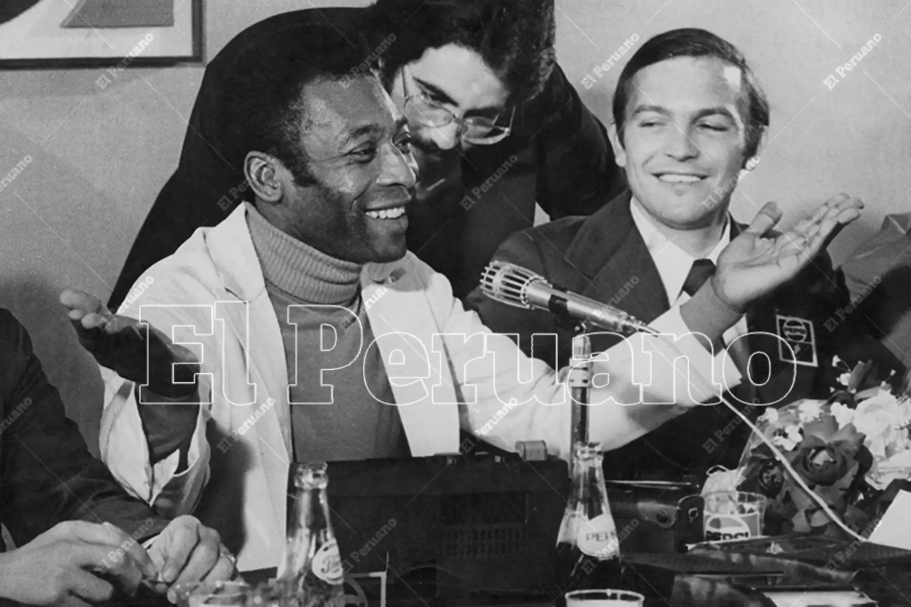 Lima - 23 enero 1970 / Conferencia de prensa del Rey del fútbol Pelé en Lima. Foto: Archivo Histórico de El Peruano
